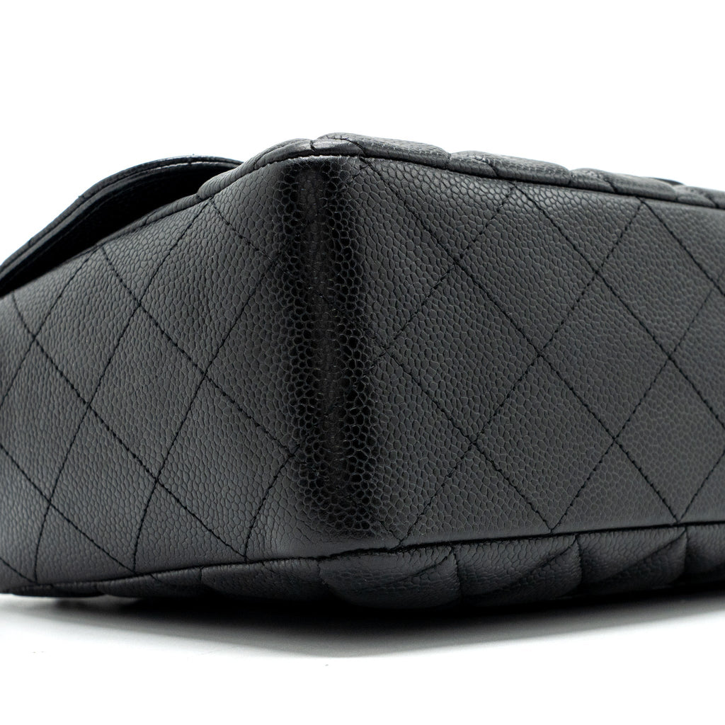 chanel-classic-jumbo-single-flap-bag-caviar-black-shw