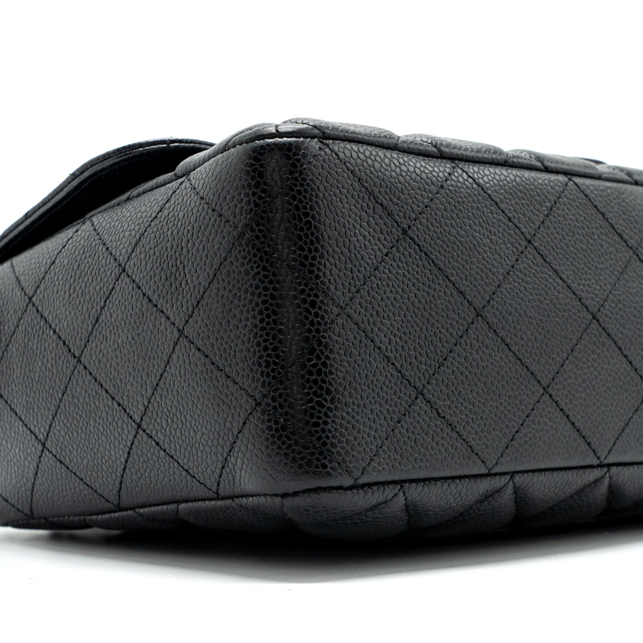 chanel-classic-jumbo-single-flap-bag-caviar-black-shw