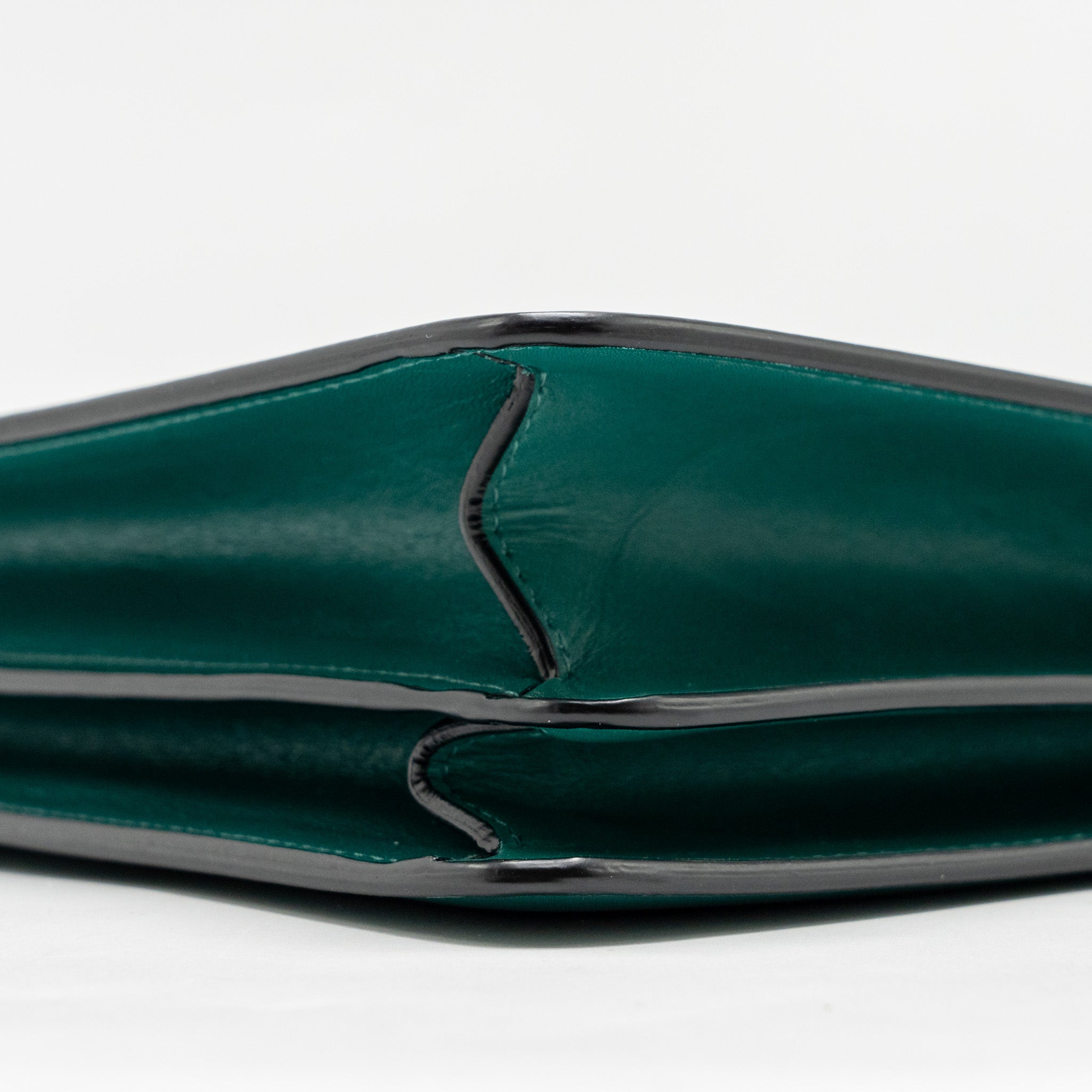 bvlgari-serpenti-forever-shoulder-bag-calfskin-green-lghw-2