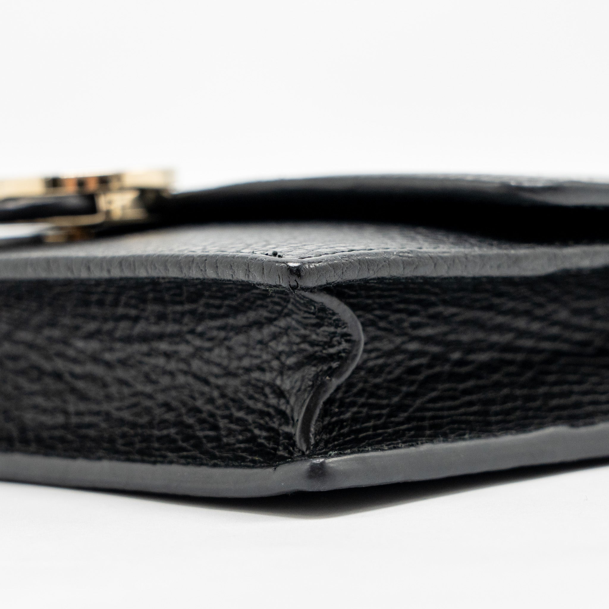 gucci-interlocking-chain-wallet-calfskin-black-ghw