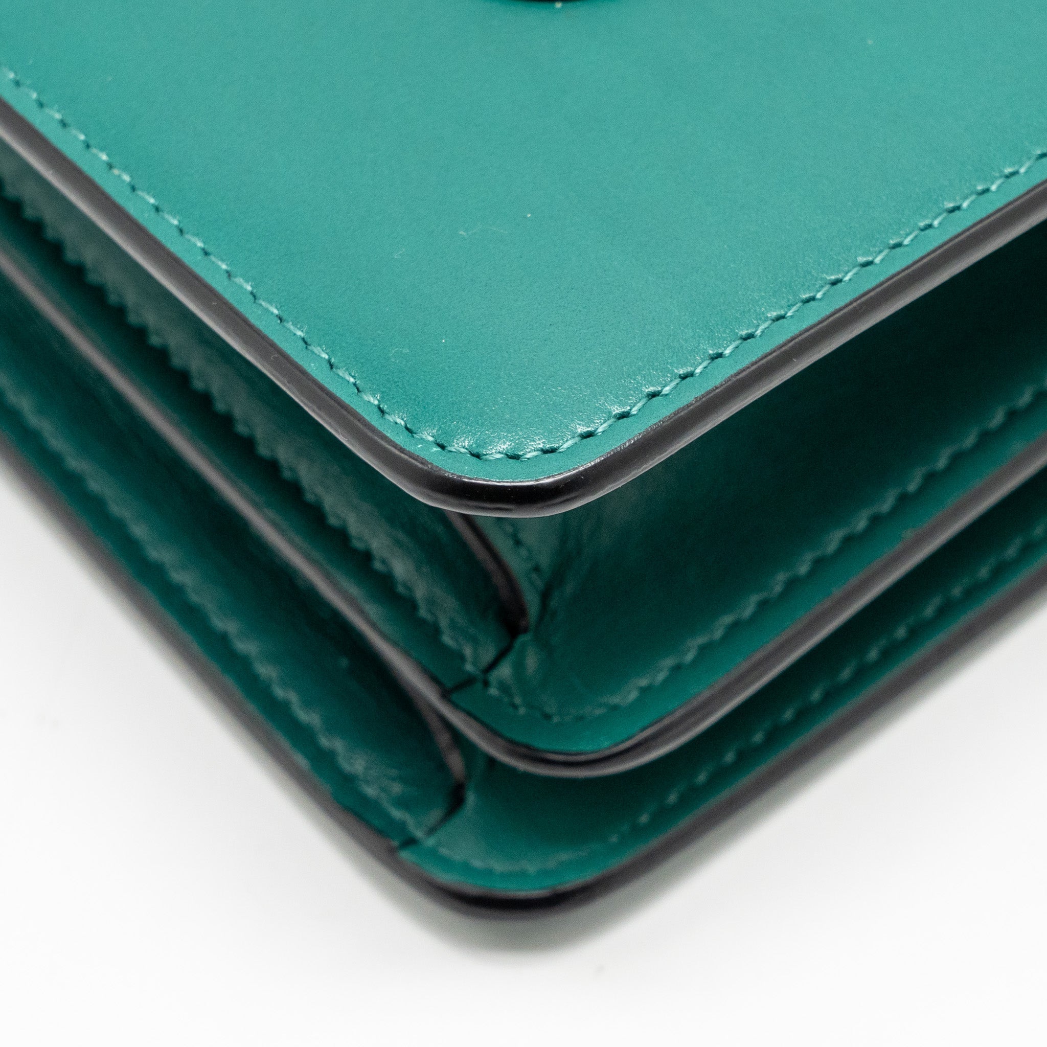 bvlgari-serpenti-forever-shoulder-bag-calfskin-green-lghw-2
