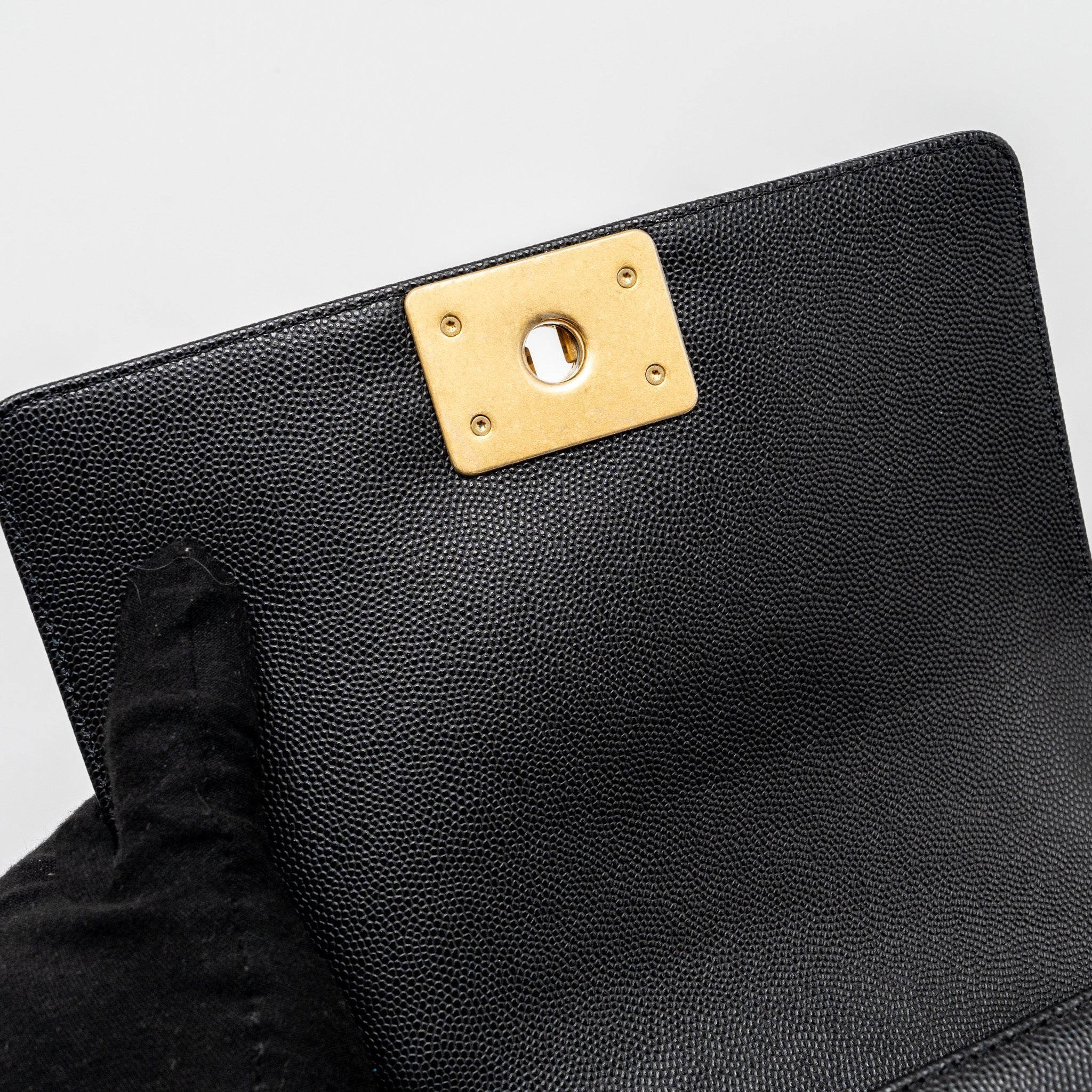 chanel-small-boy-bag-caviar-black-ghwmicrochip