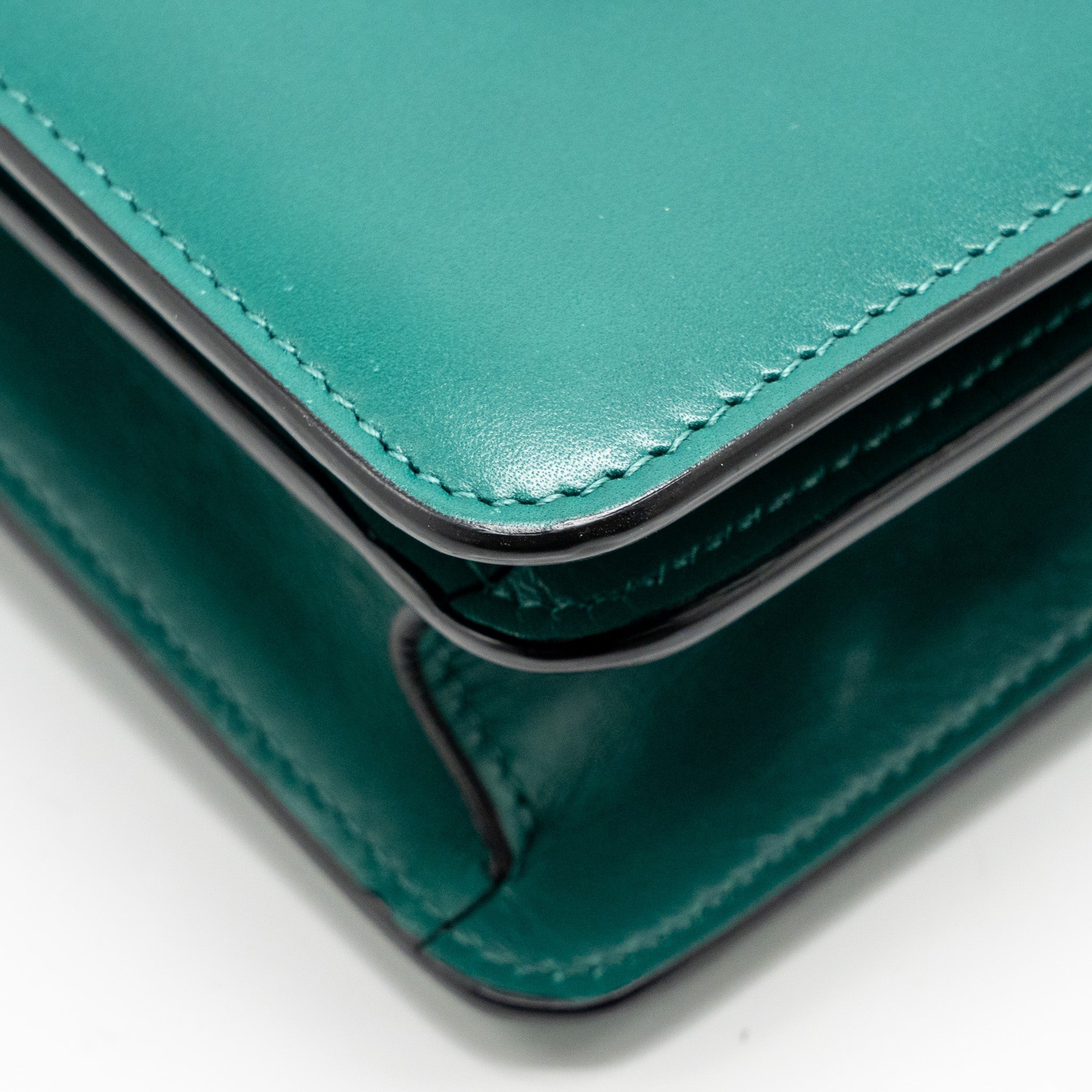 bvlgari-serpenti-forever-shoulder-bag-calfskin-green-lghw-2