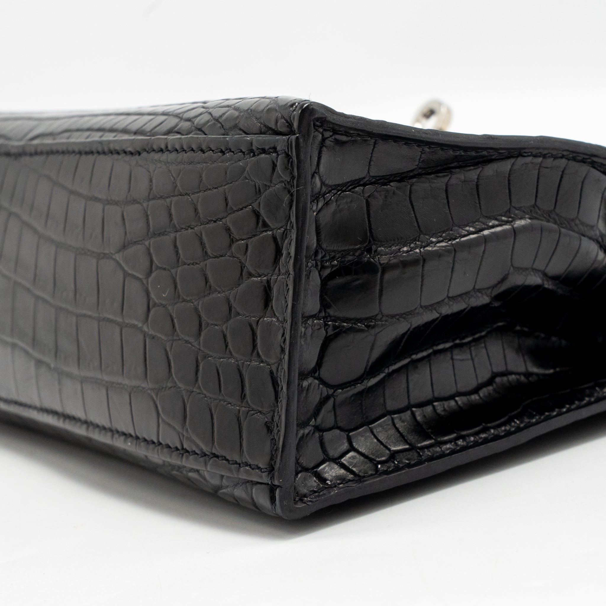 hermes-kelly-pochette-crocodile-niloticus-matt-black-shw-stamp-square-l