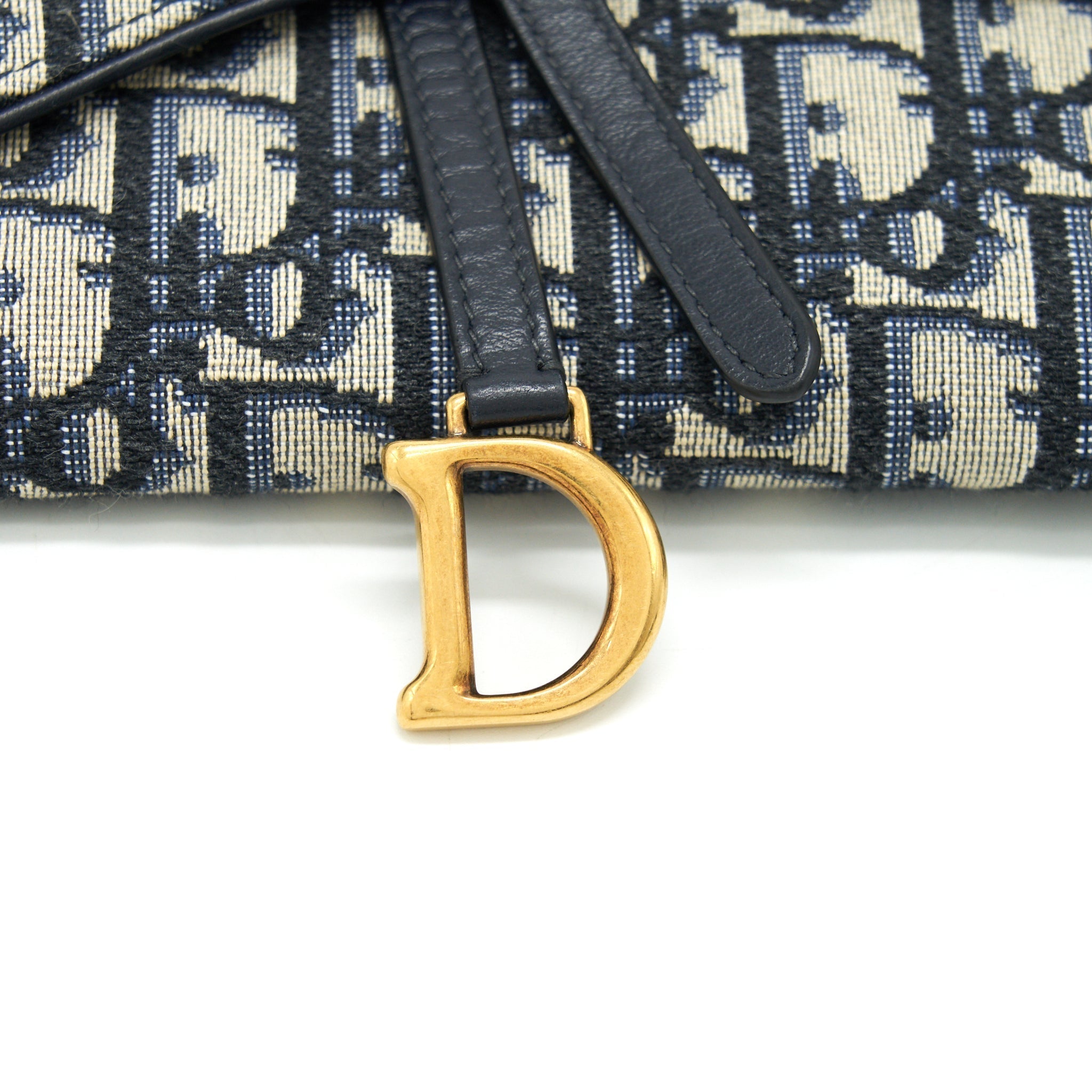 dior-oblique-jacquard-saddle-wallet-with-chain