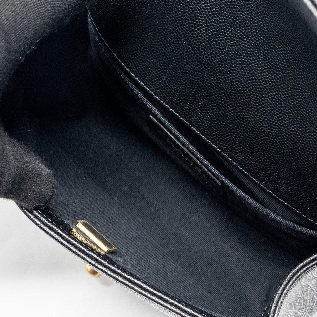 chanel-small-boy-bag-caviar-black-ghwmicrochip