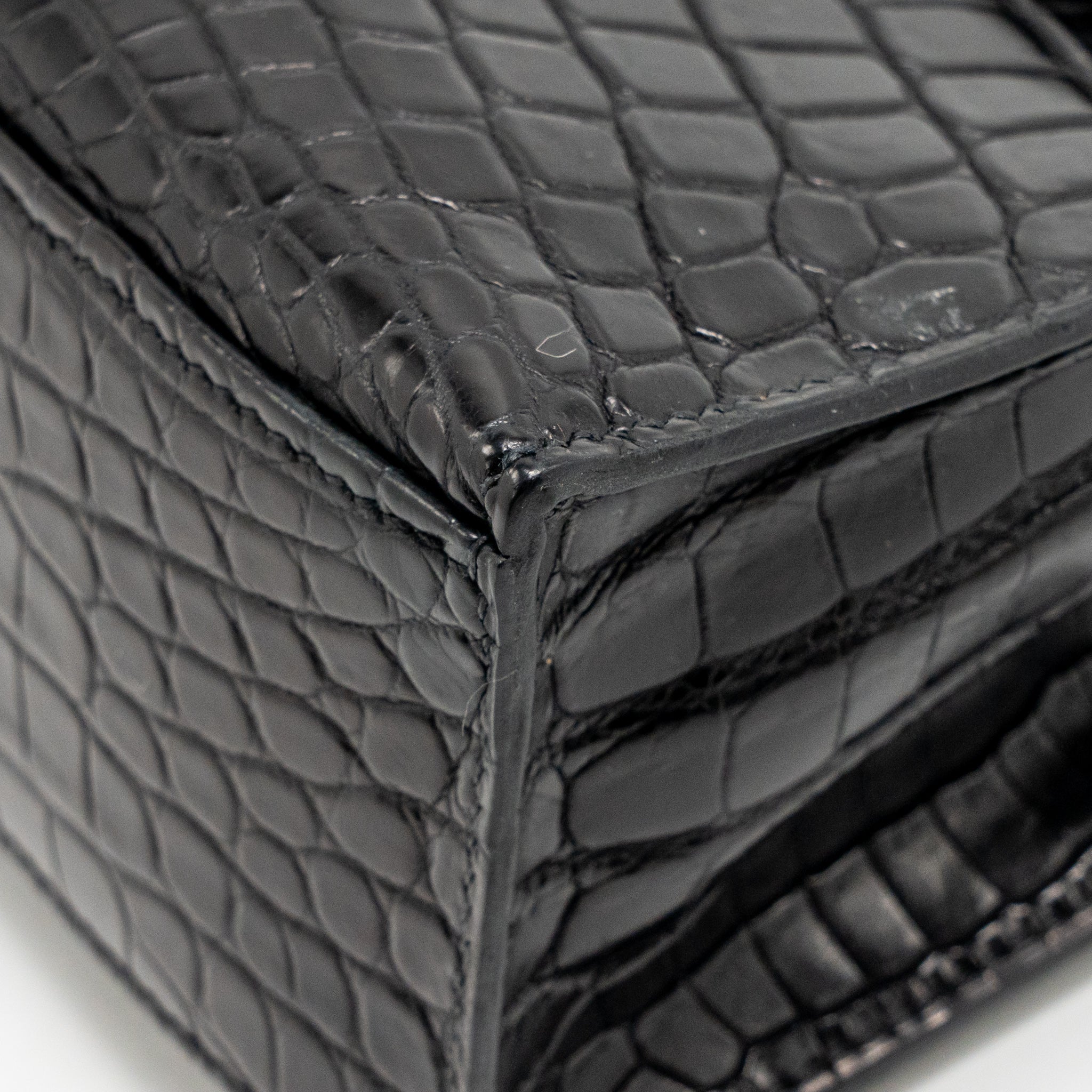 hermes-kelly-pochette-crocodile-niloticus-matt-black-shw-stamp-square-l