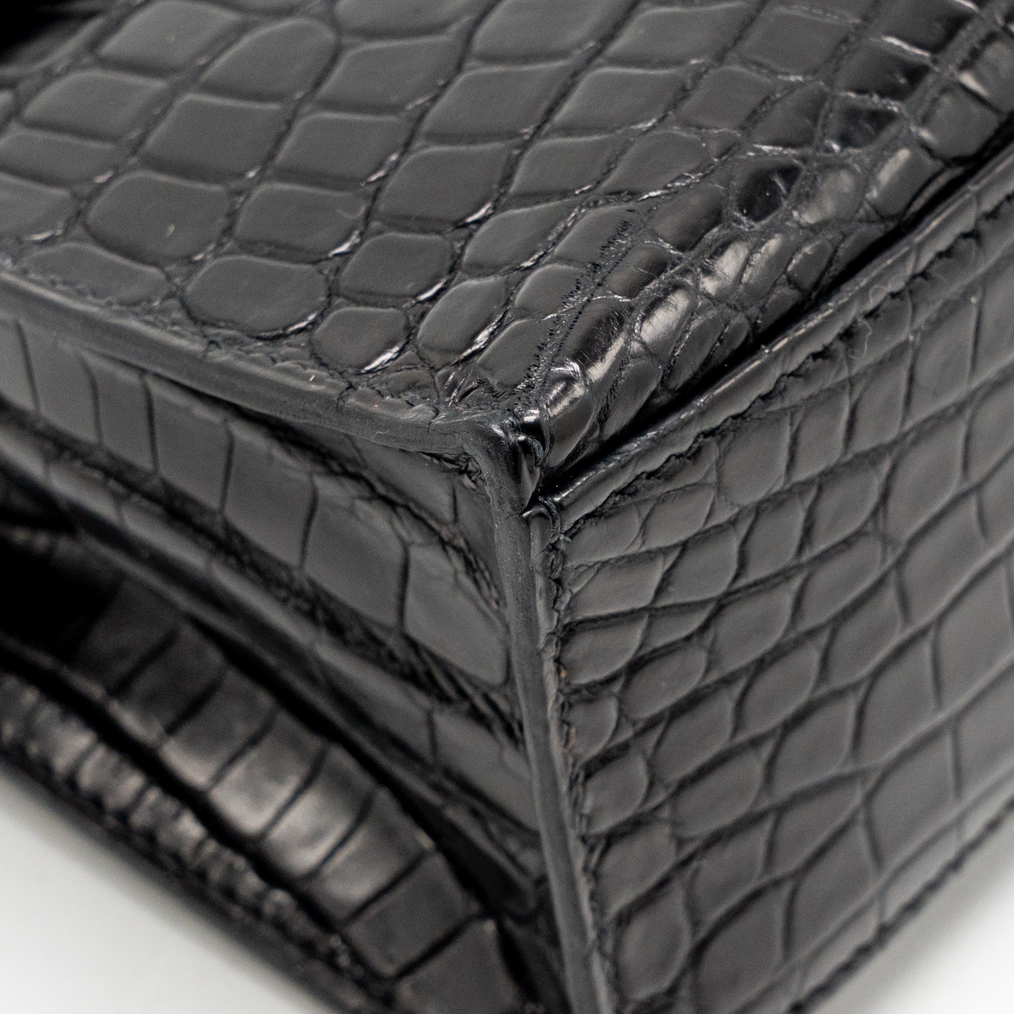 hermes-kelly-pochette-crocodile-niloticus-matt-black-shw-stamp-square-l