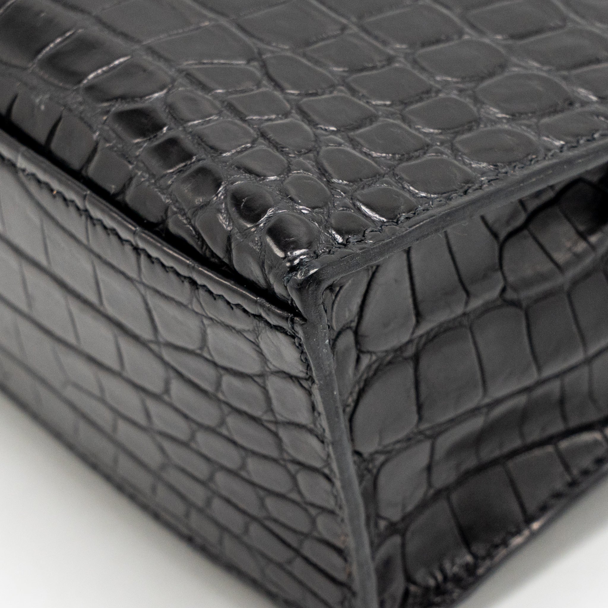hermes-kelly-pochette-crocodile-niloticus-matt-black-shw-stamp-square-l