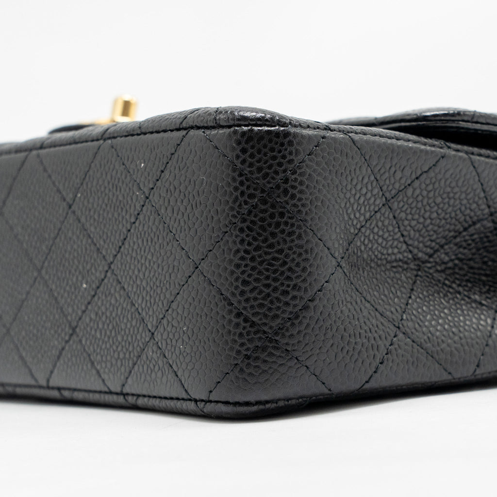 chanel-medium-classic-double-flap-bag-caviar-black-ghw-30