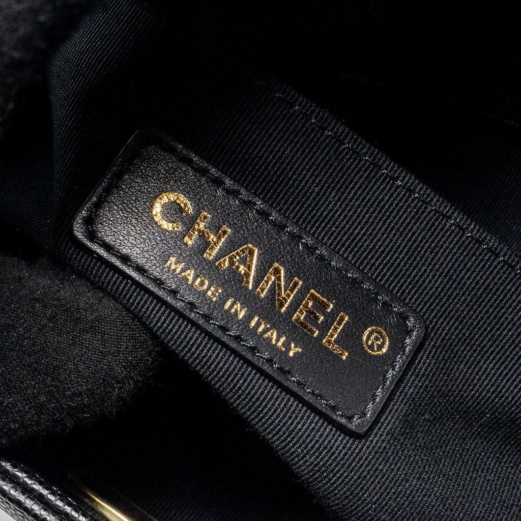 chanel-small-boy-bag-caviar-black-ghwmicrochip