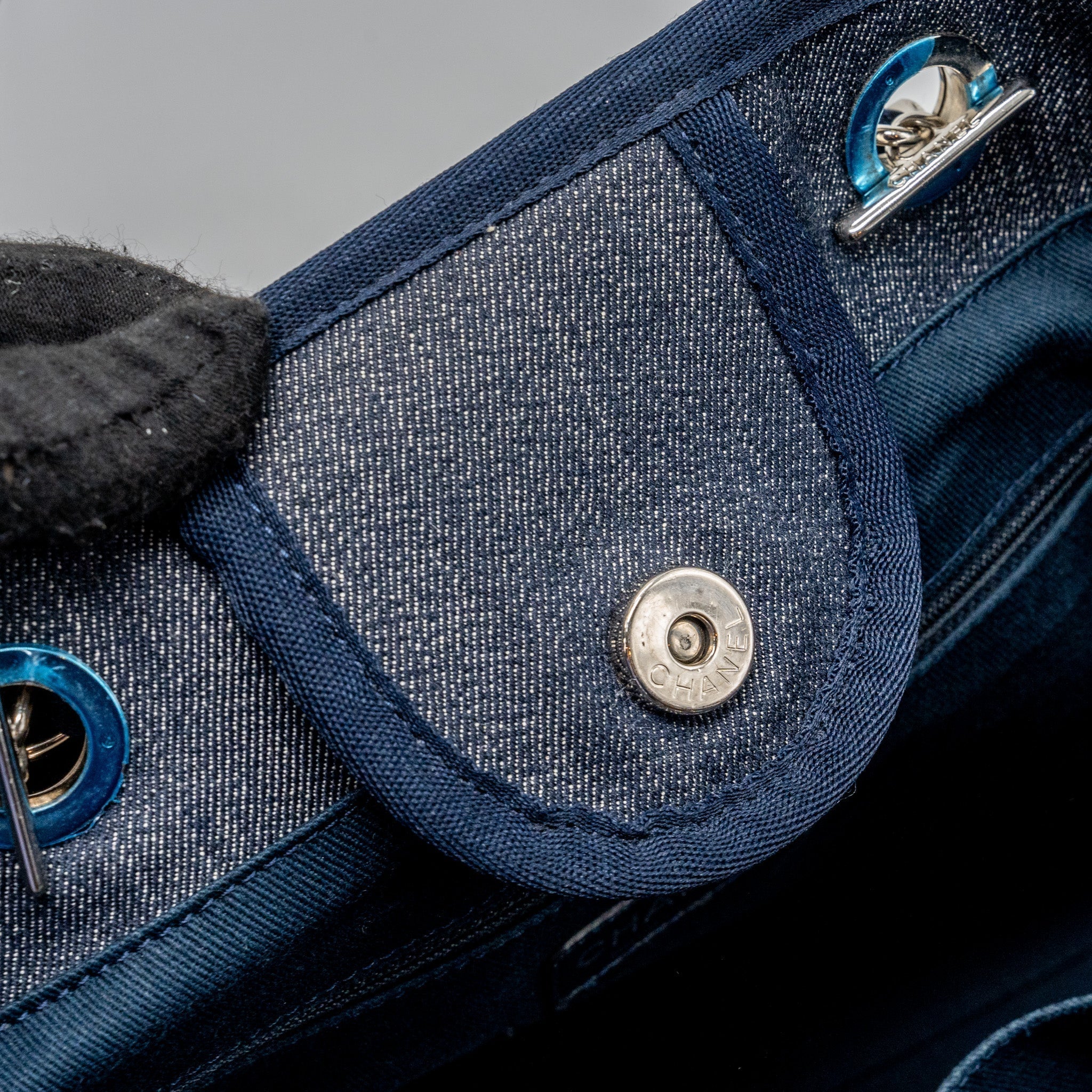 chanel-deauville-tote-bag-canvas-blue-denim-shw