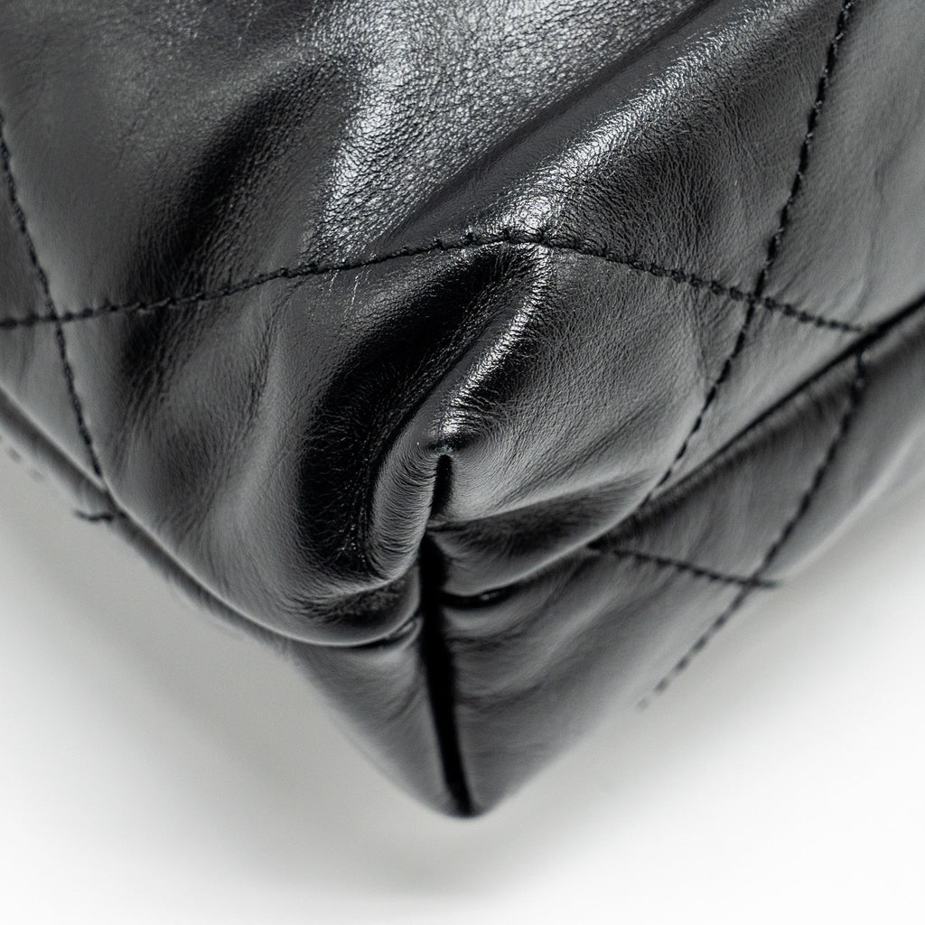 chanel-mini-22-bag-shiny-calfskin-black-ghwmicrochip-3