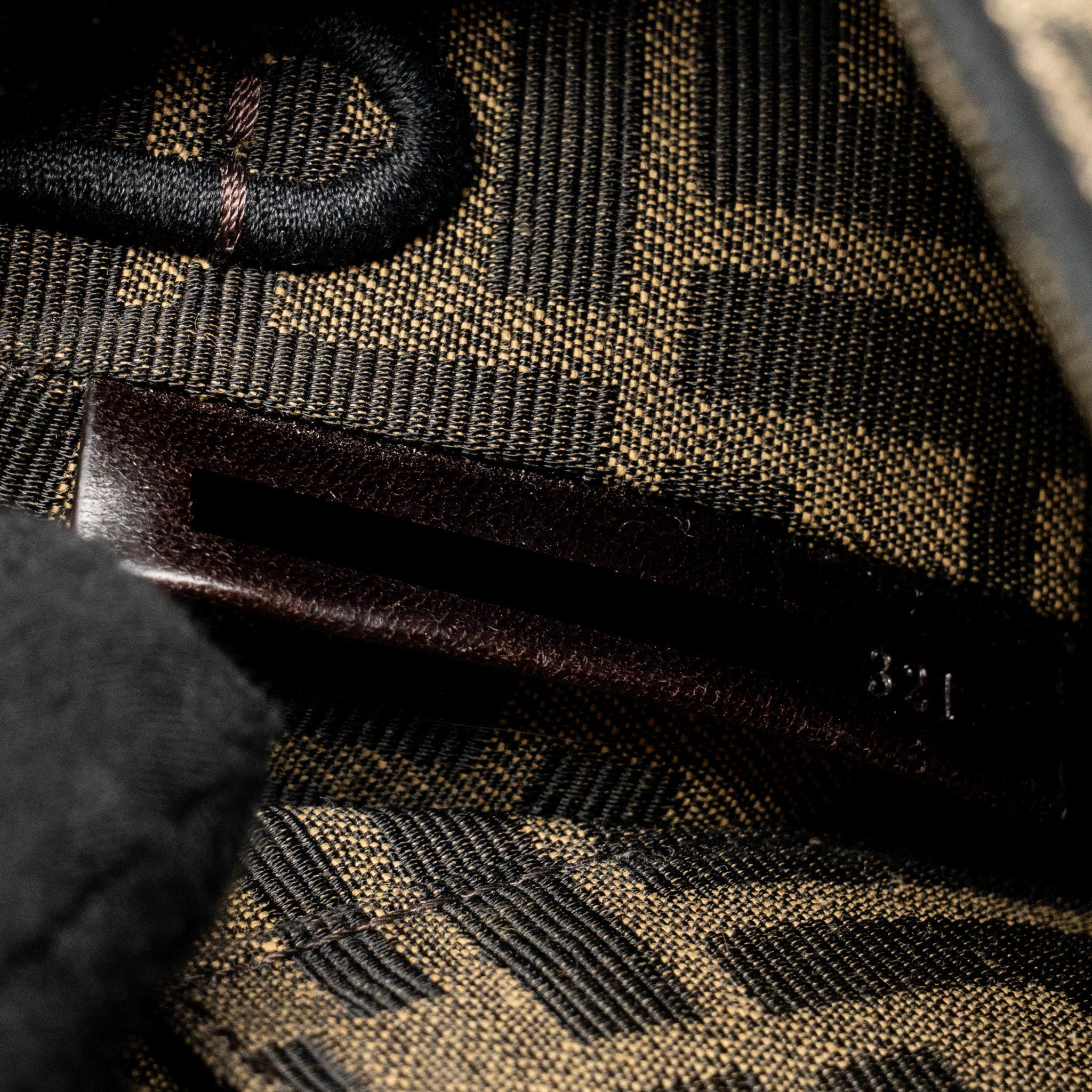fendi-mini-baguette-ff-jacquard-canvas-brown-ghw
