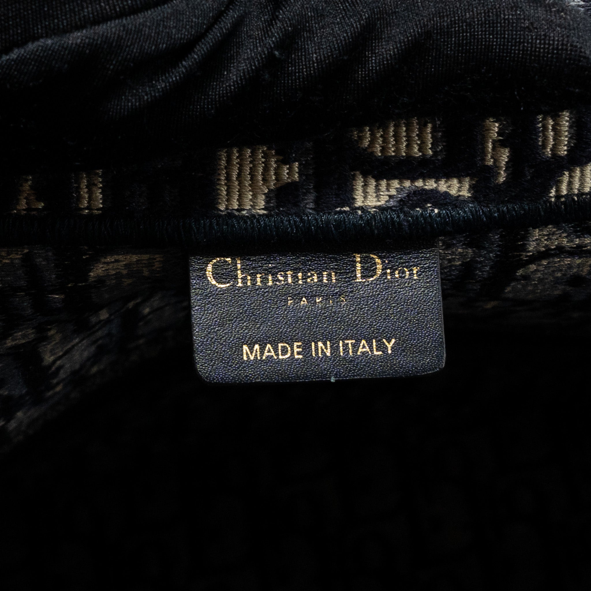dior-large-book-tote-blue-dior-oblique-embroidery