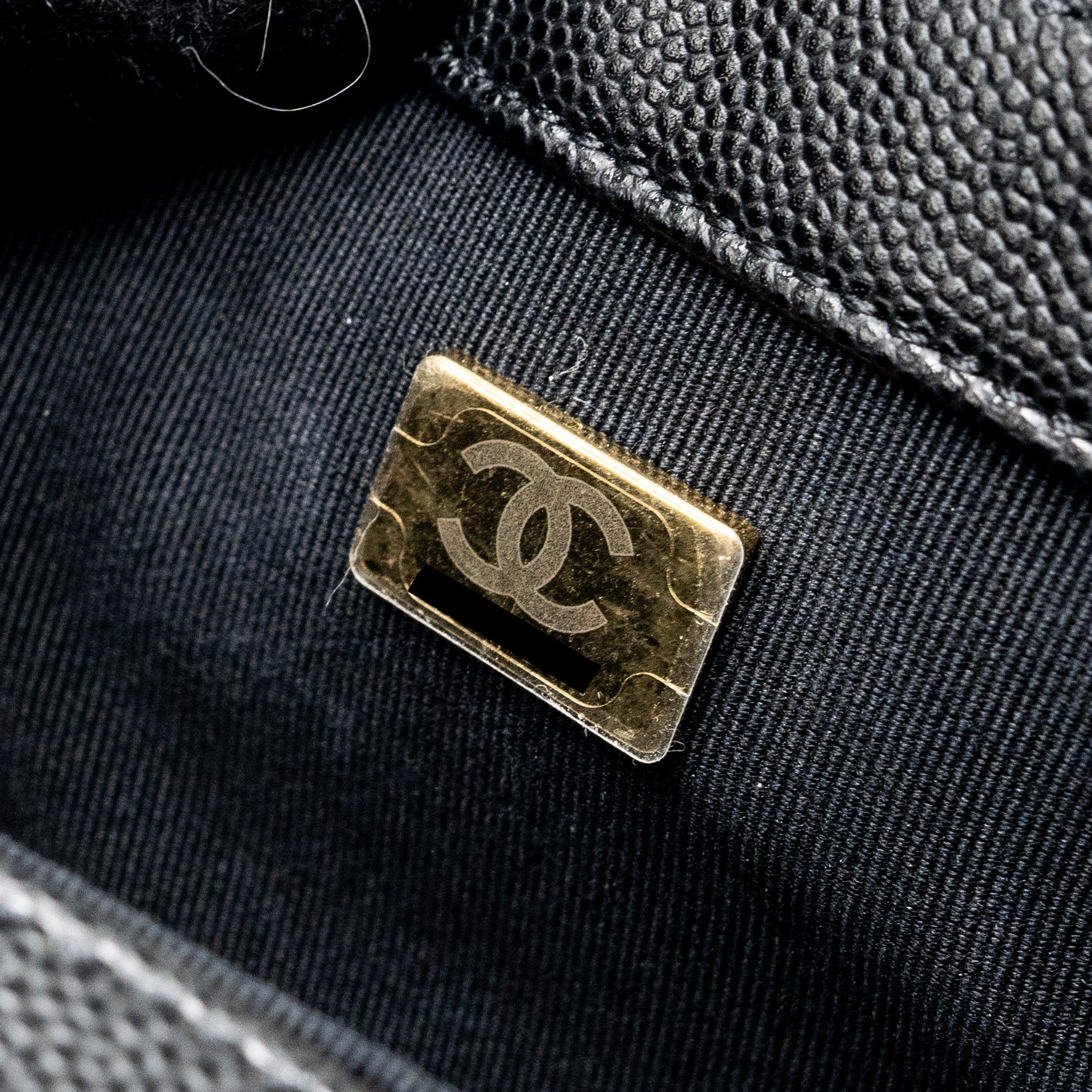 chanel-small-boy-bag-caviar-black-ghwmicrochip