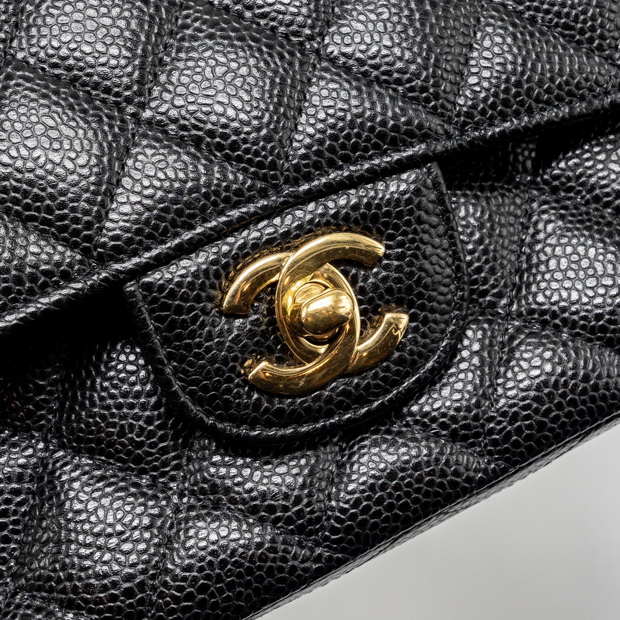 chanel-medium-classic-double-flap-bag-caviar-black-ghw-17