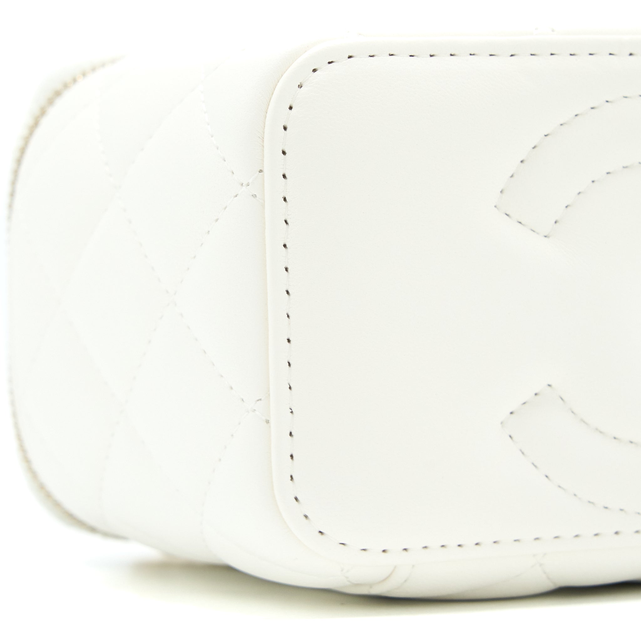 chanel-pearl-crush-long-vanity-lambskin-white-brushed-ghw-microchip