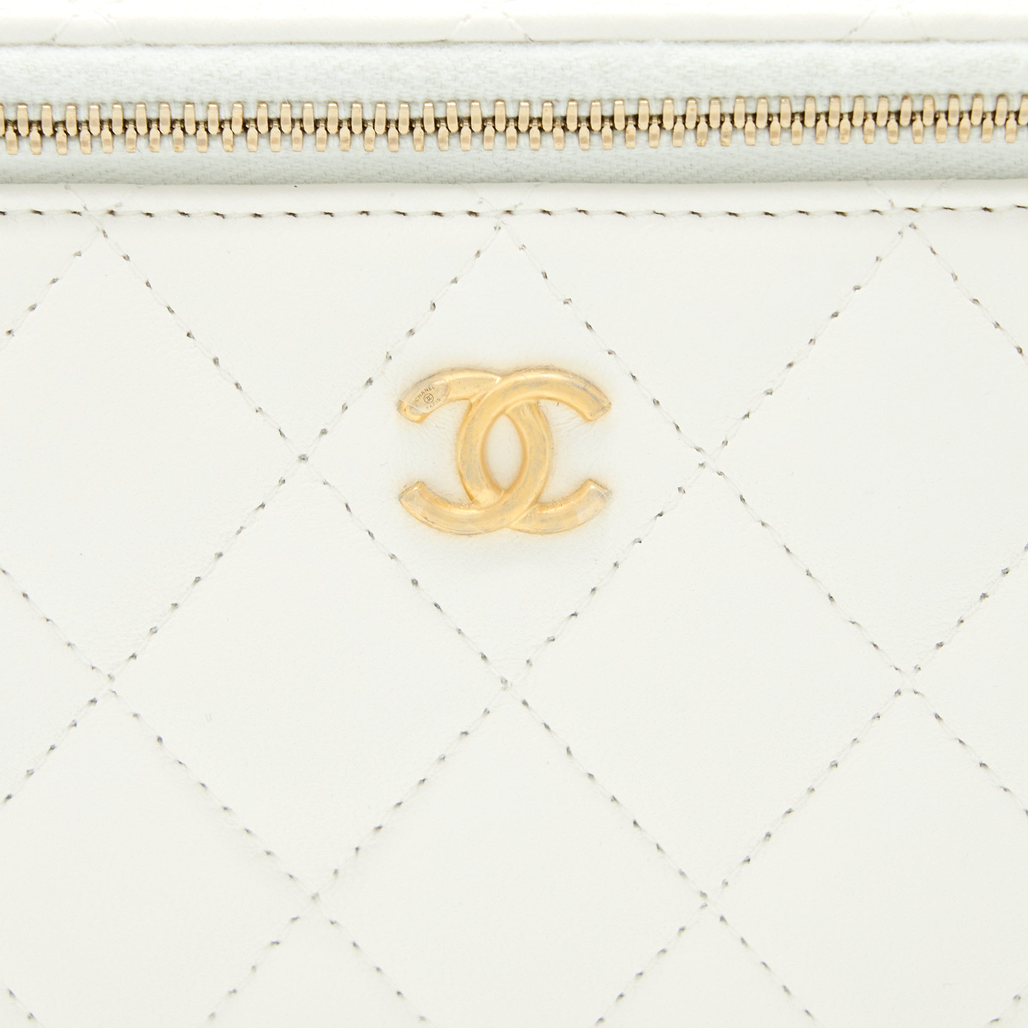 chanel-pearl-crush-long-vanity-lambskin-white-brushed-ghw-microchip