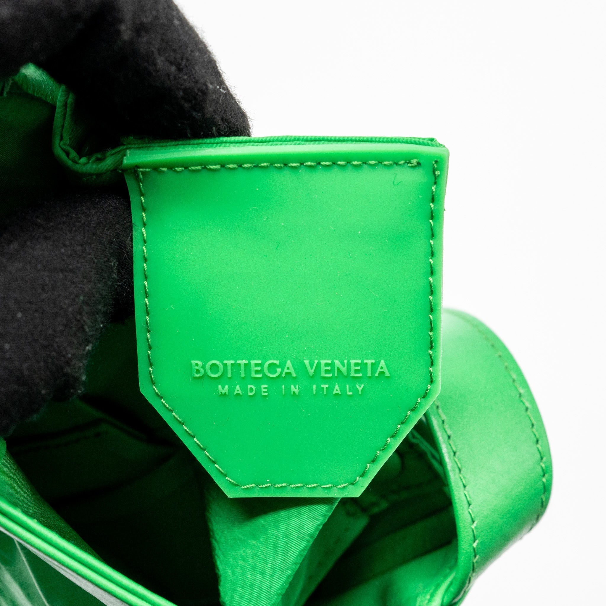 bottega-veneta-intreccio-cassette-mini-bag-lambskin-green