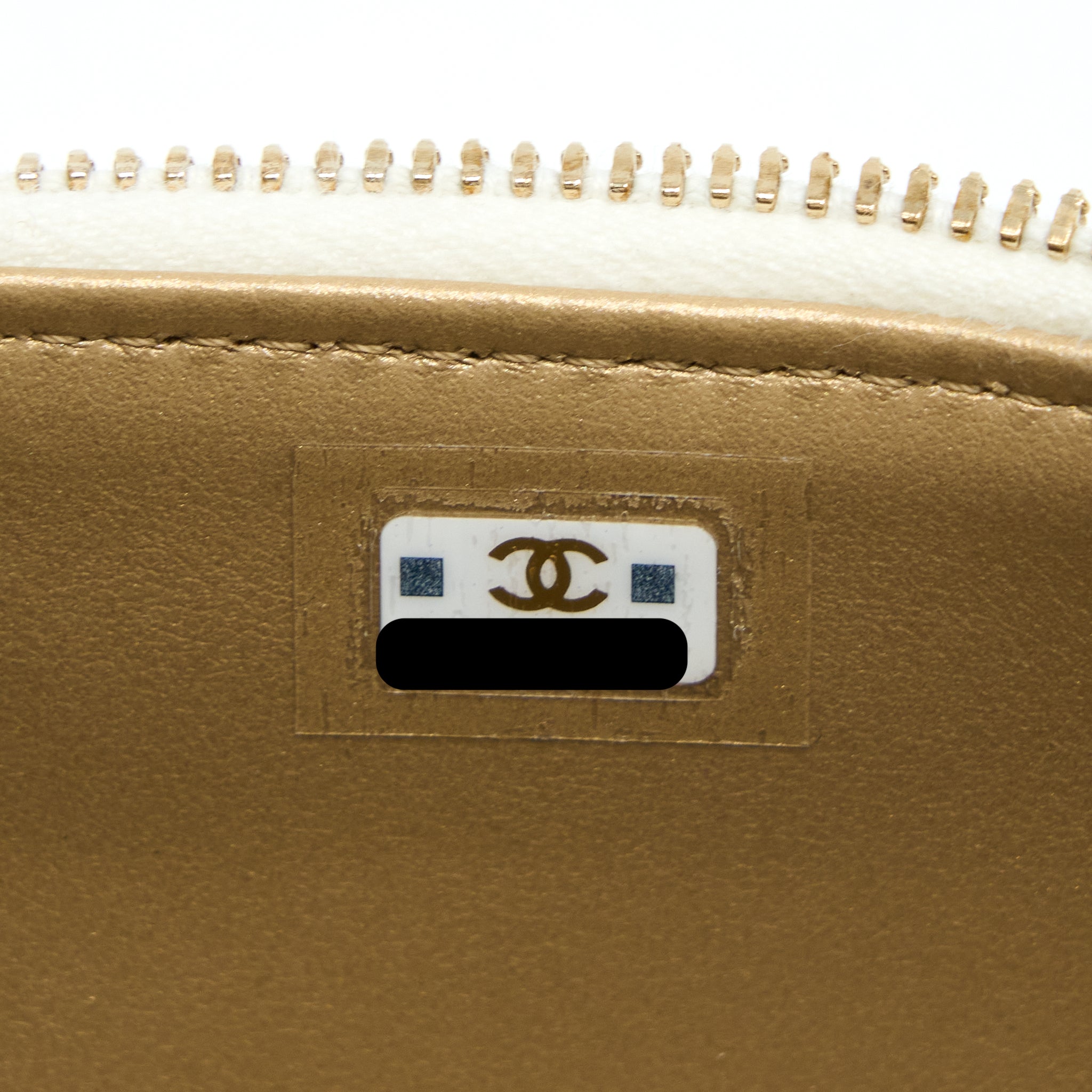 chanel-pearl-crush-long-vanity-lambskin-white-brushed-ghw-microchip