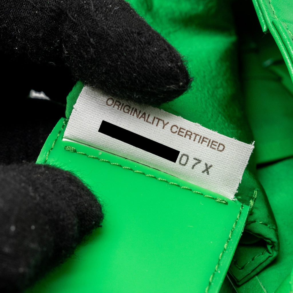 bottega-veneta-intreccio-cassette-mini-bag-lambskin-green