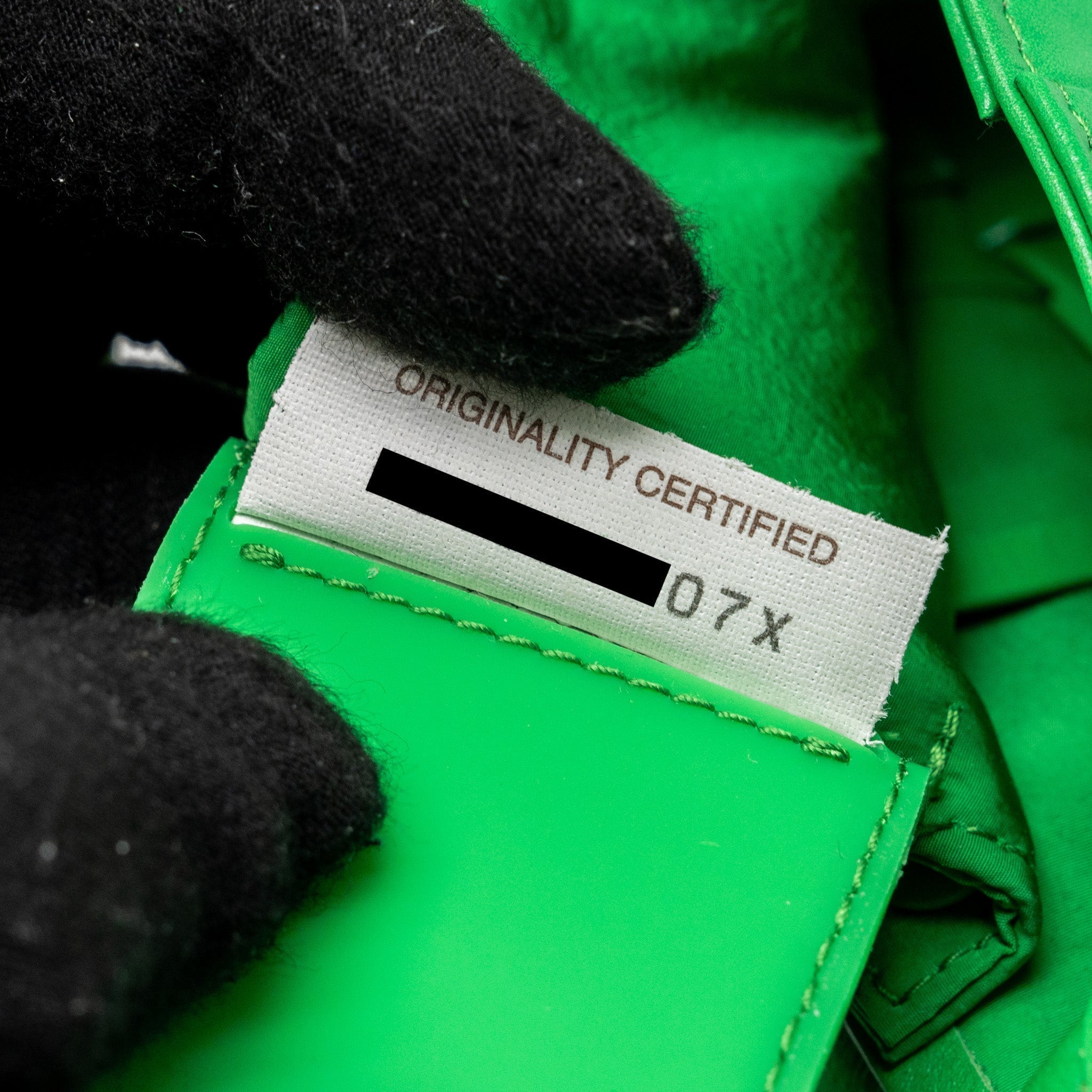 bottega-veneta-intreccio-cassette-mini-bag-lambskin-green