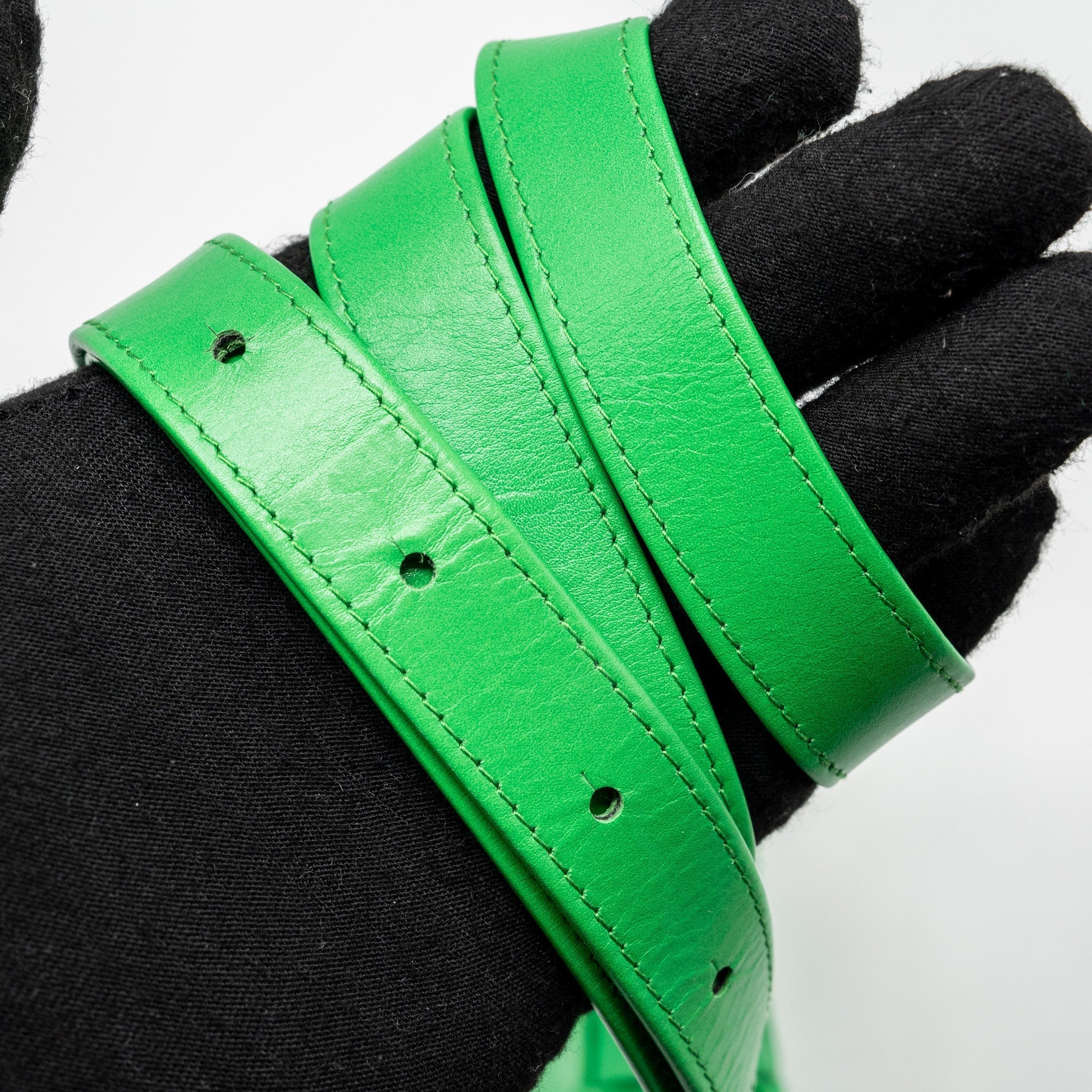bottega-veneta-intreccio-cassette-mini-bag-lambskin-green