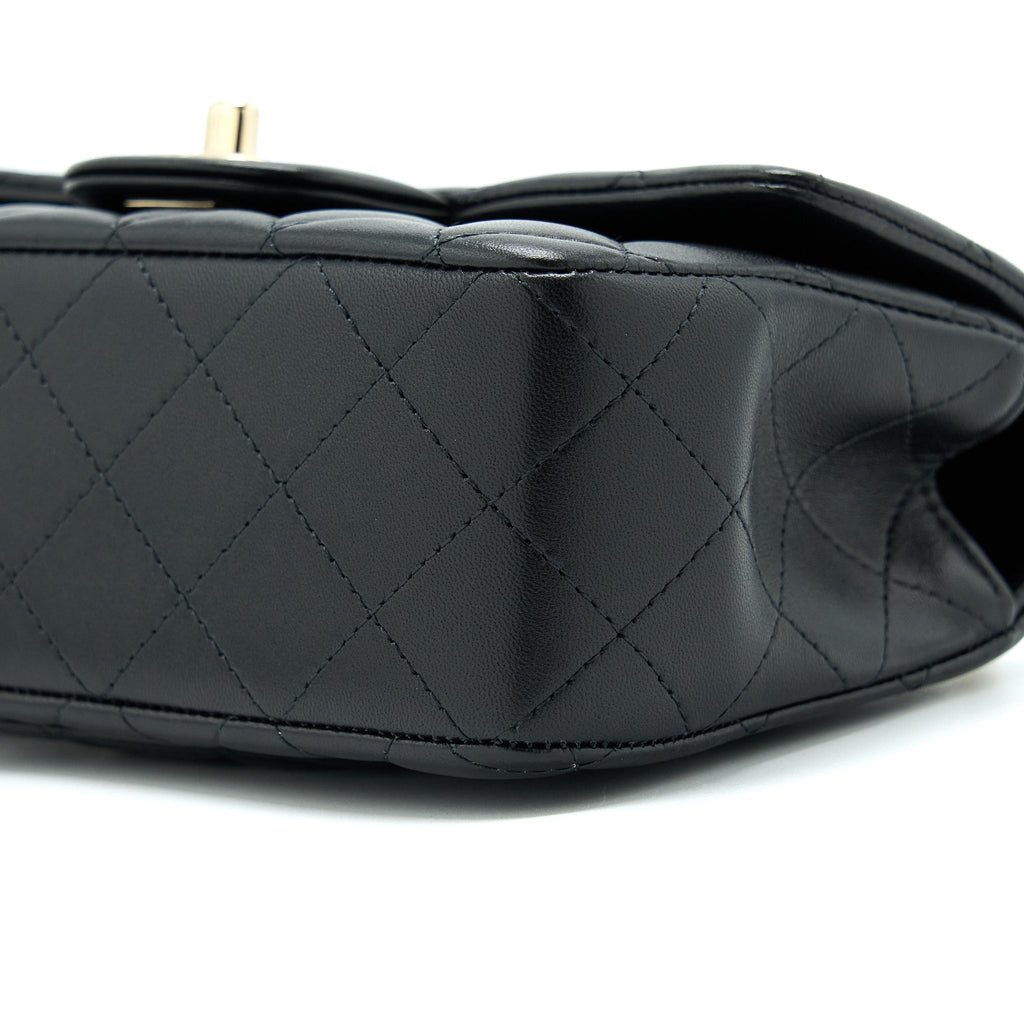 chanel-22a-top-handle-mini-rectangular-flap-bag-lambskin-black-ghw-microchip