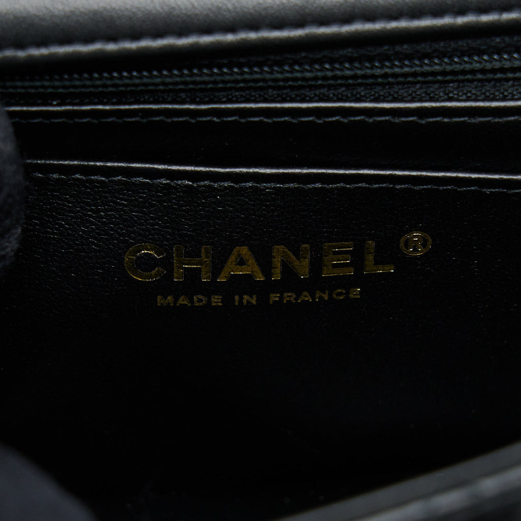 chanel-22a-top-handle-mini-rectangular-flap-bag-lambskin-black-ghw-microchip