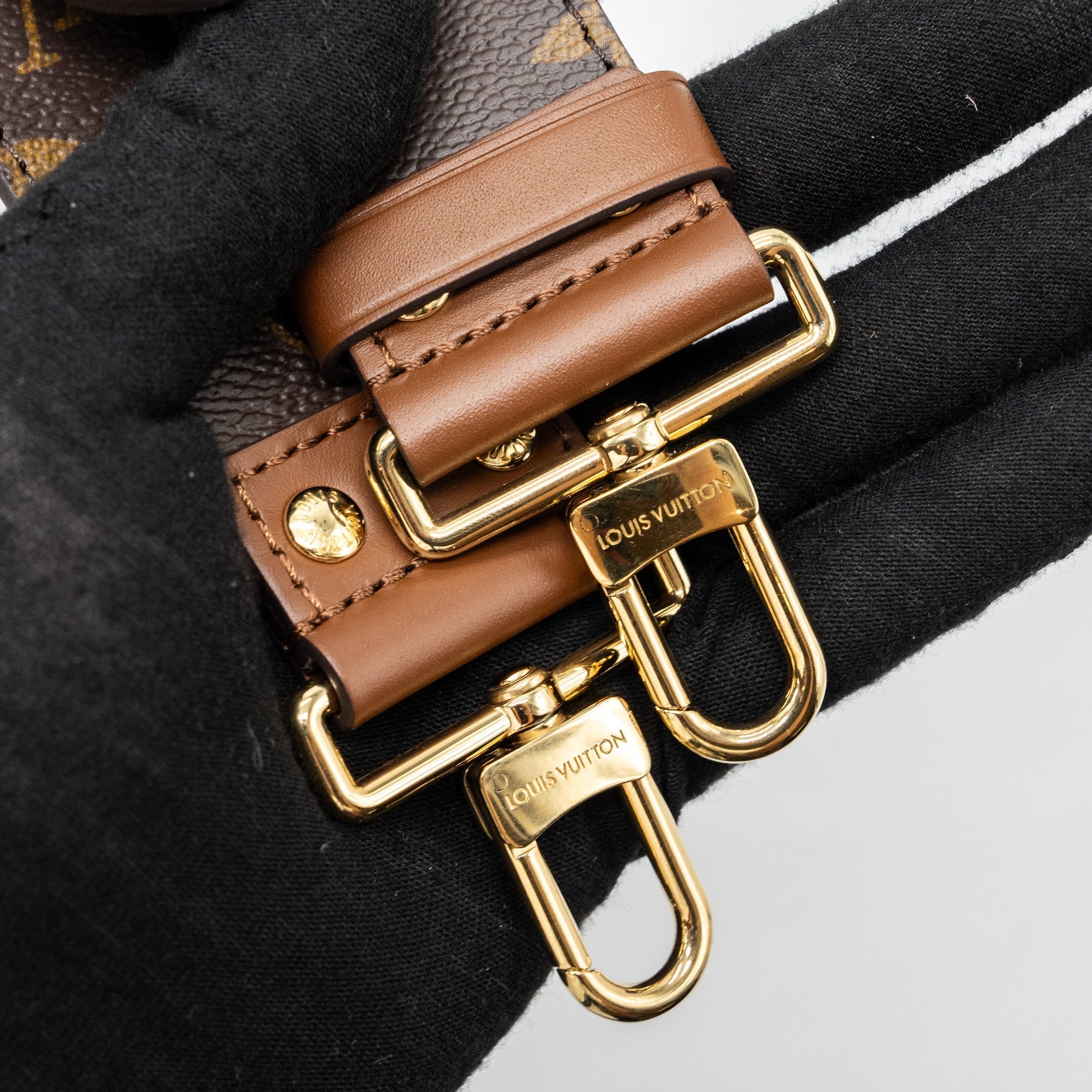 louis-vuitton-papillon-trunk-monogram-canvas-ghw-3