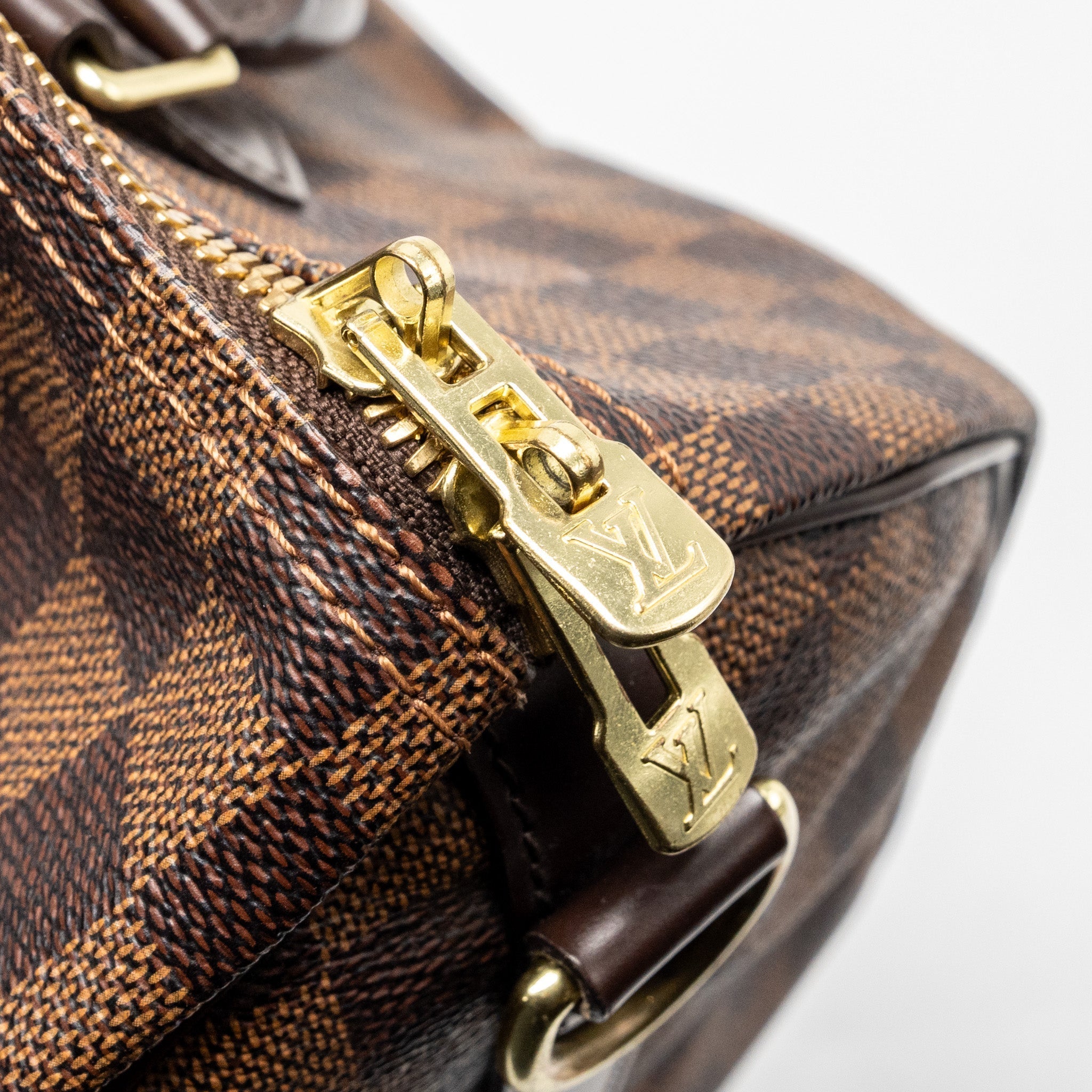 louis-vuitton-speedy-bandouliere-30-damier-ebene-ghw-3