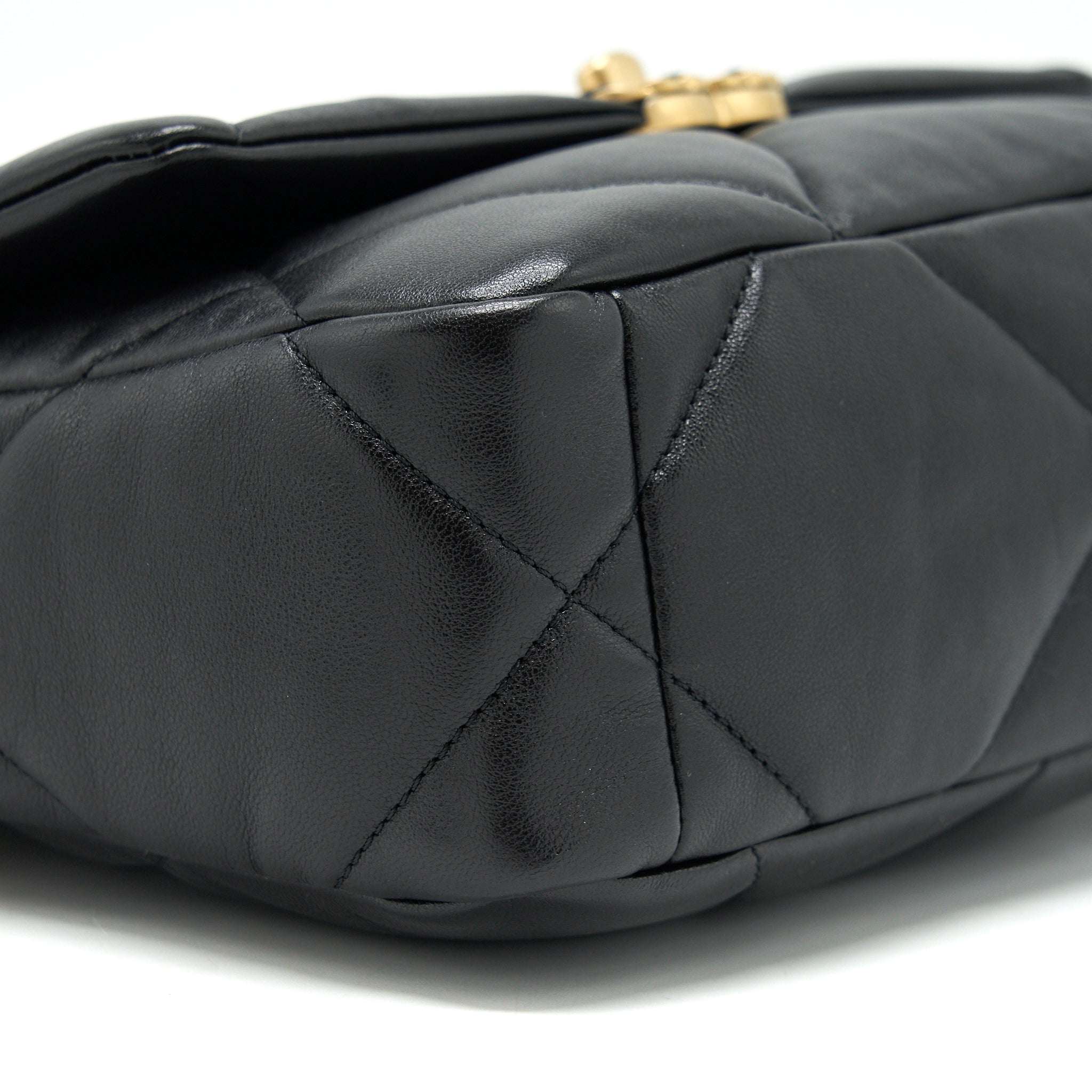 chanel-19-flap-bag-small-lambskin-black-ghw