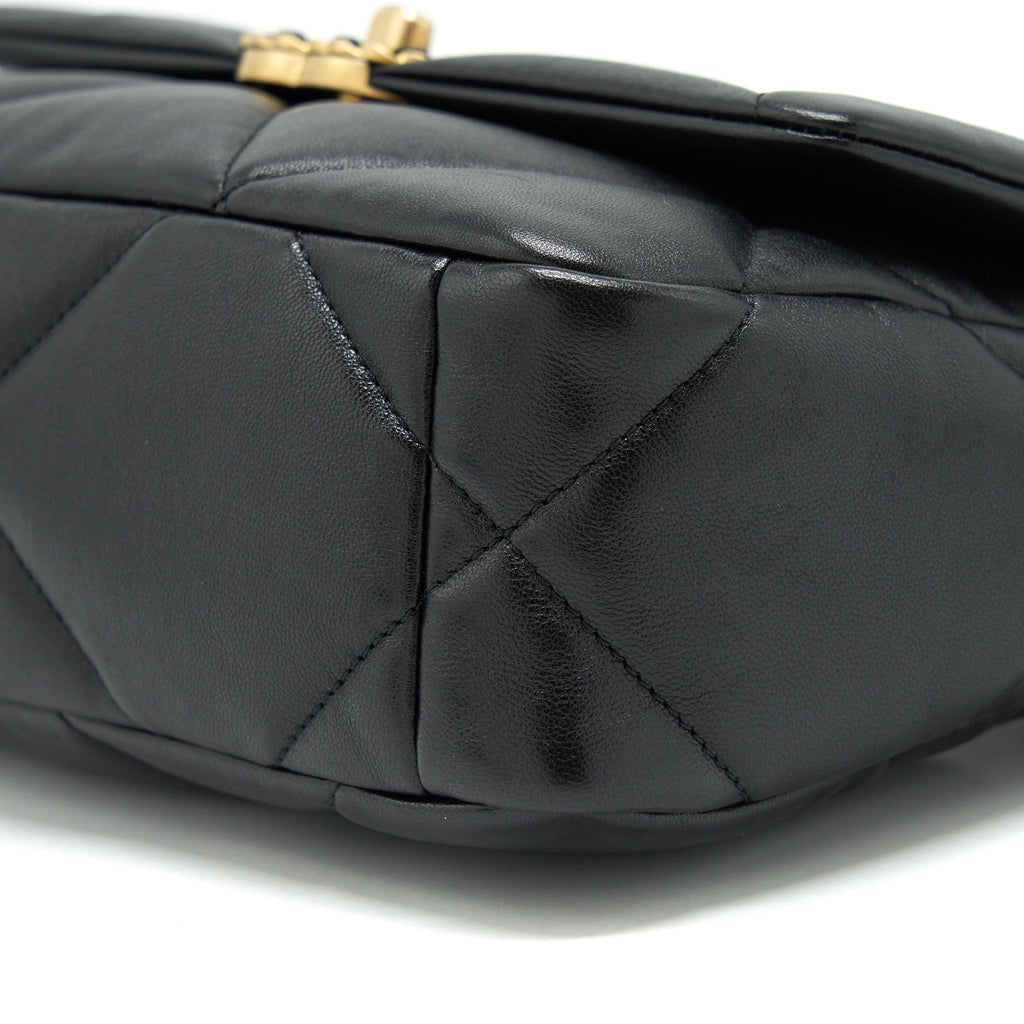 chanel-19-flap-bag-small-lambskin-black-ghw
