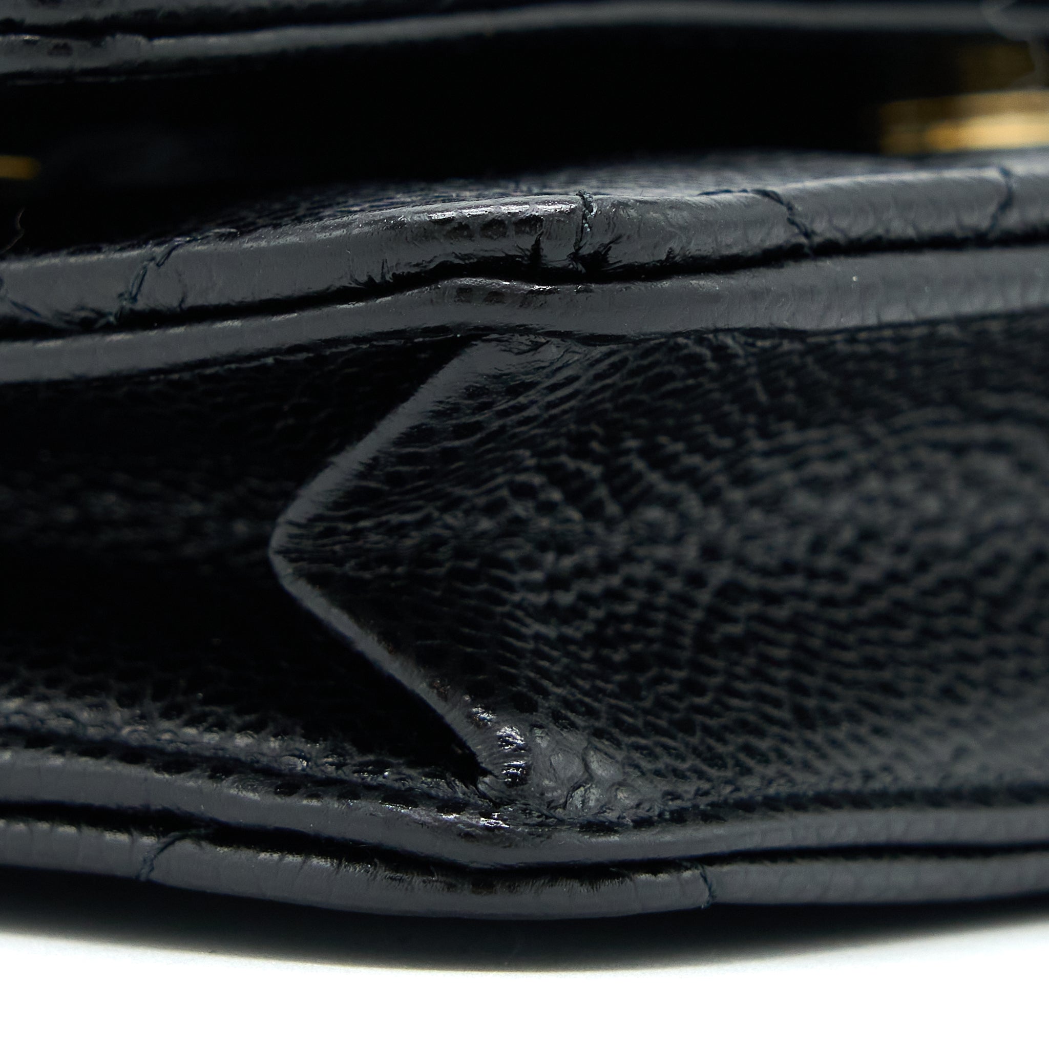 chanel-classic-wallet-on-chain-caviar-black-ghw-microchip-11