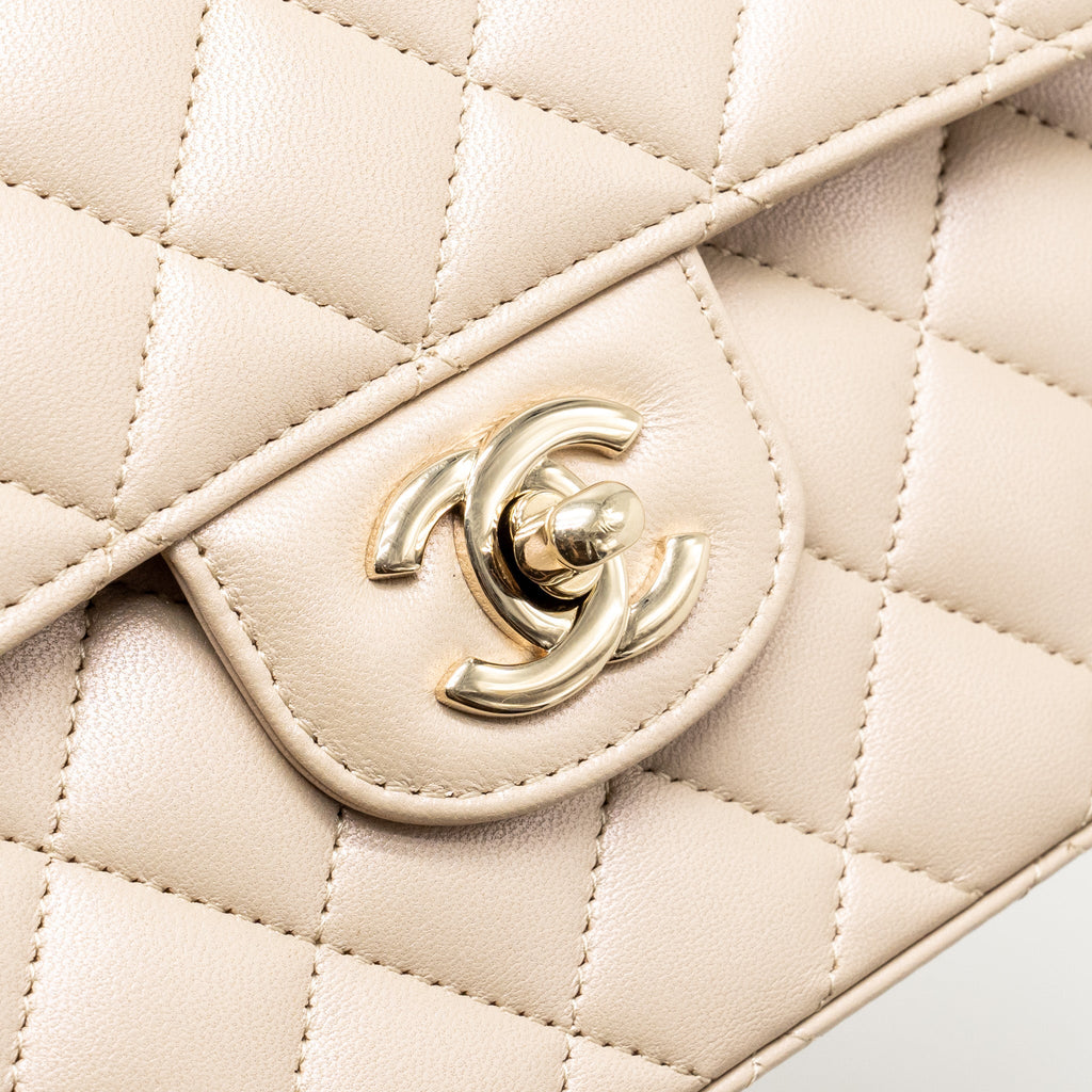 chanel-medium-classic-double-flap-bag-lambskin-iridescent-ivory-lghw-copy