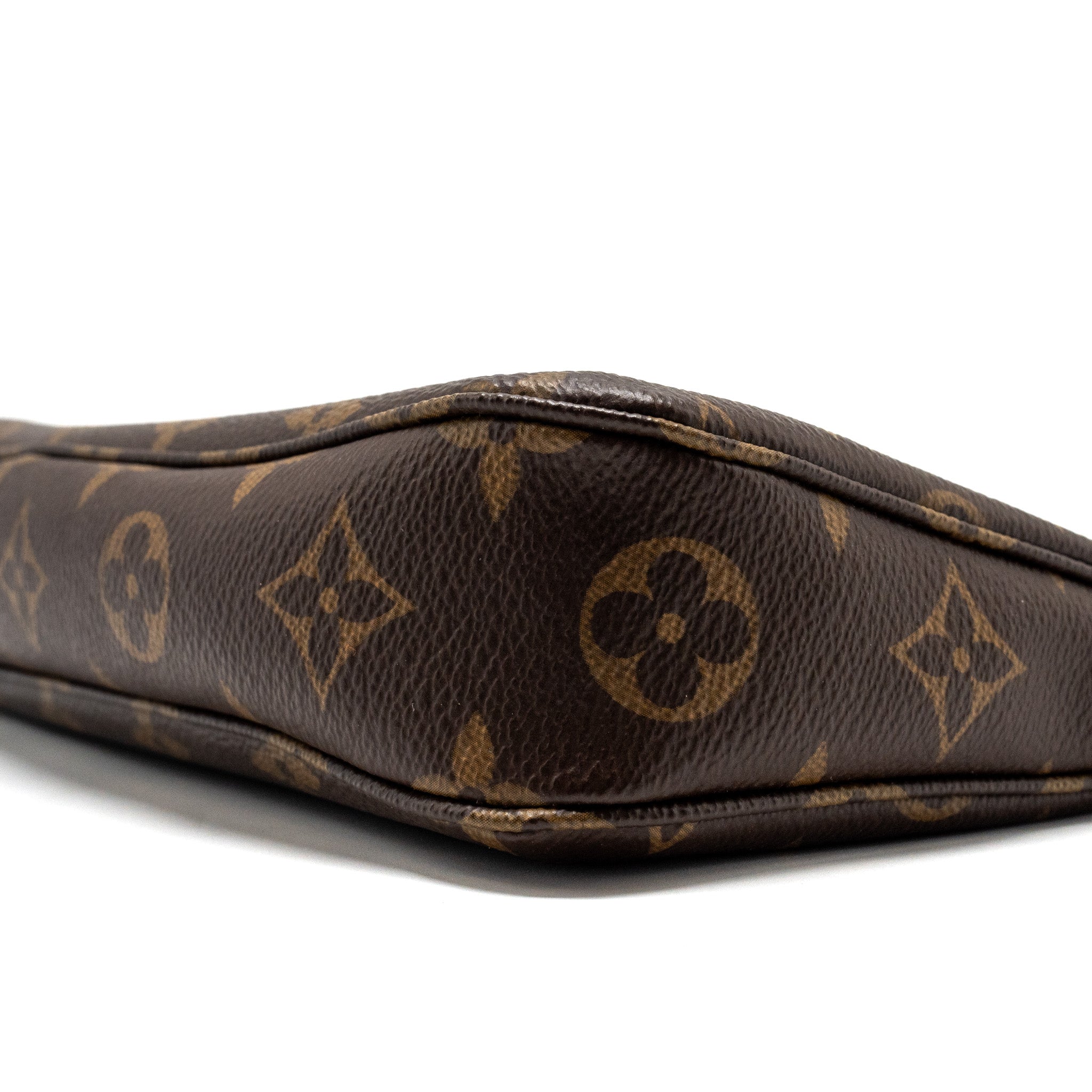 louis-vuitton-pochette-accessories-monogram-canvas-ghw-7