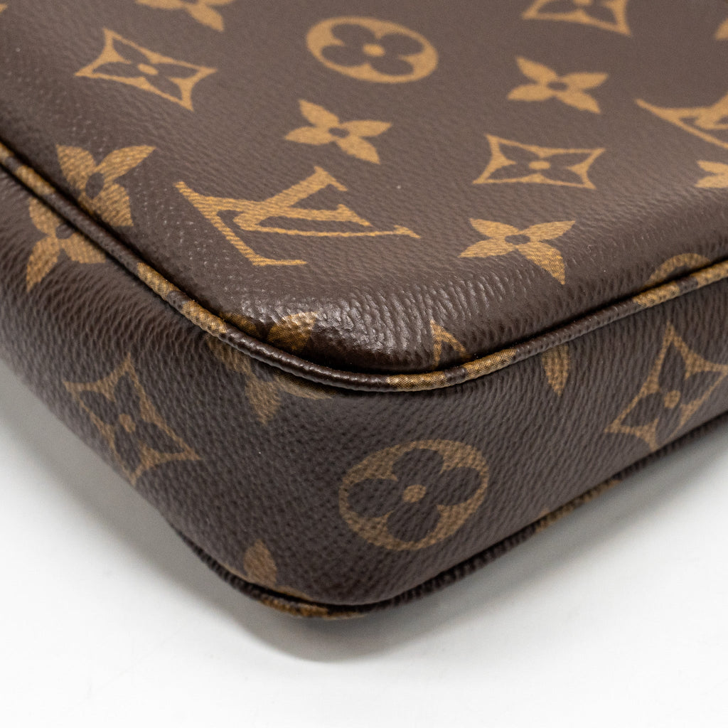 louis-vuitton-pochette-accessories-monogram-canvas-ghw-7