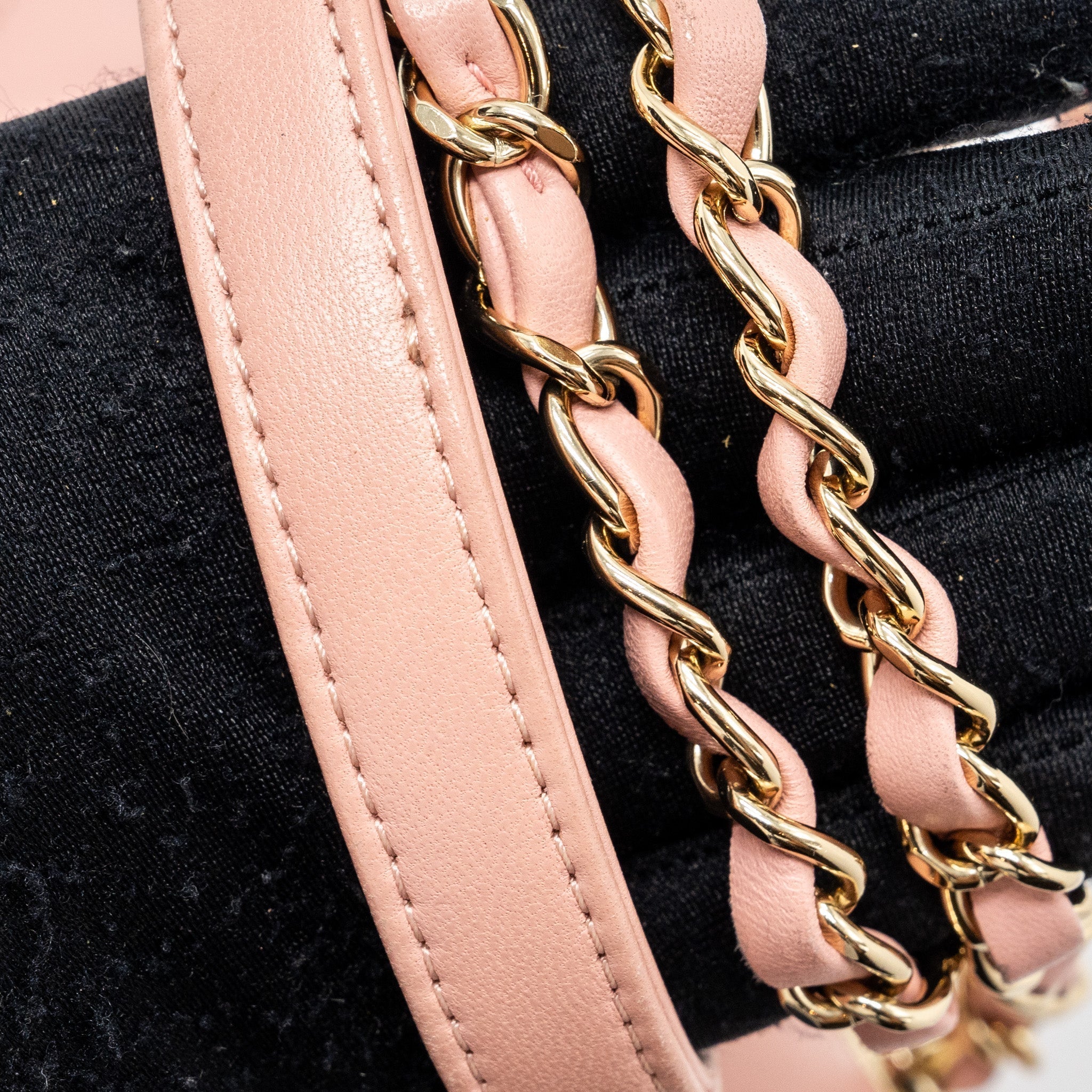 chanel-chevron-trendy-cc-top-handle-flap-bag-lambskin-light-pink-lghw