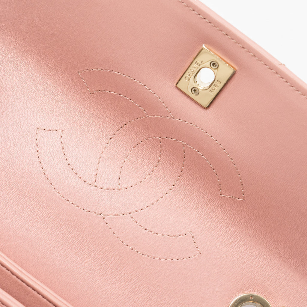 chanel-chevron-trendy-cc-top-handle-flap-bag-lambskin-light-pink-lghw