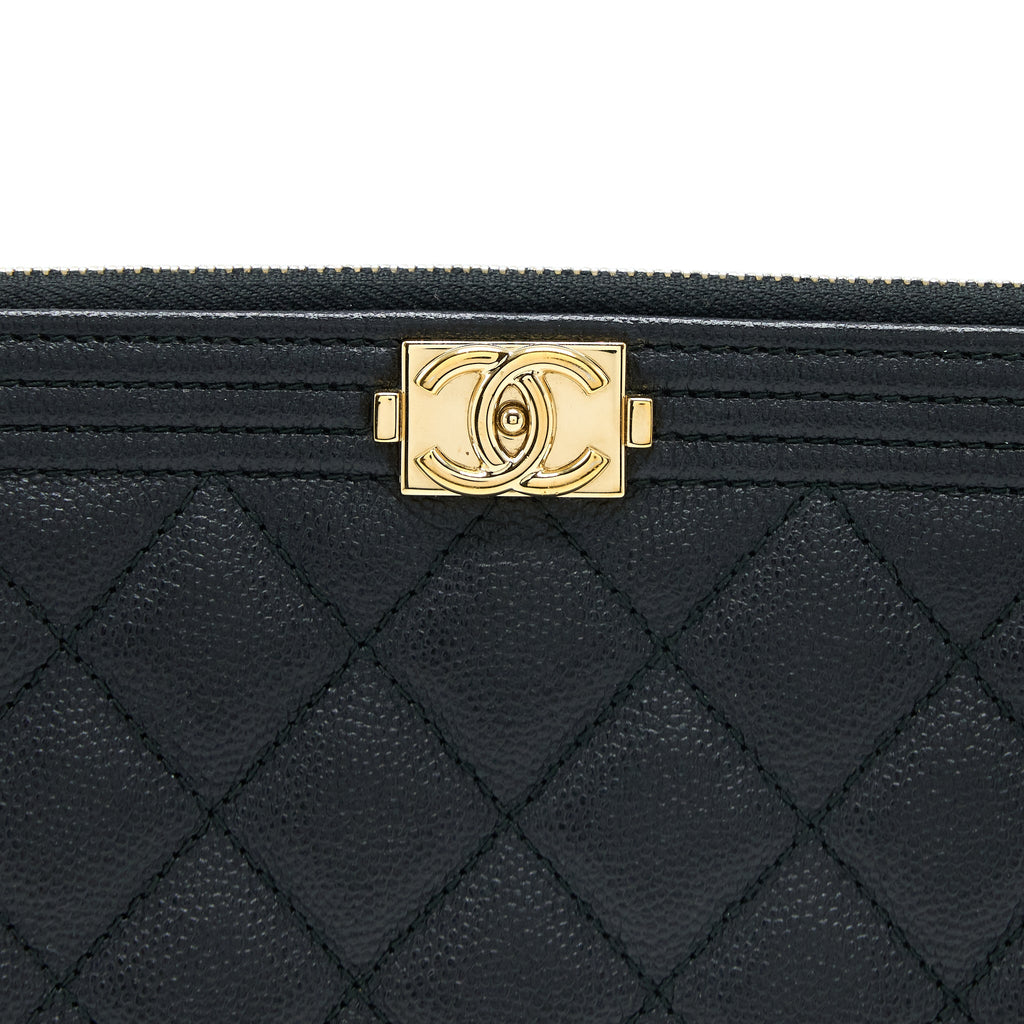 chanel-boy-clutch-caviar-black-ghw