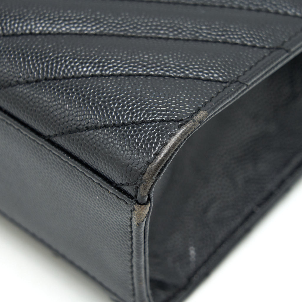 saint-laurent-ysl-large-envelope-chain-flap-bag-in-black-grain-de-poudre