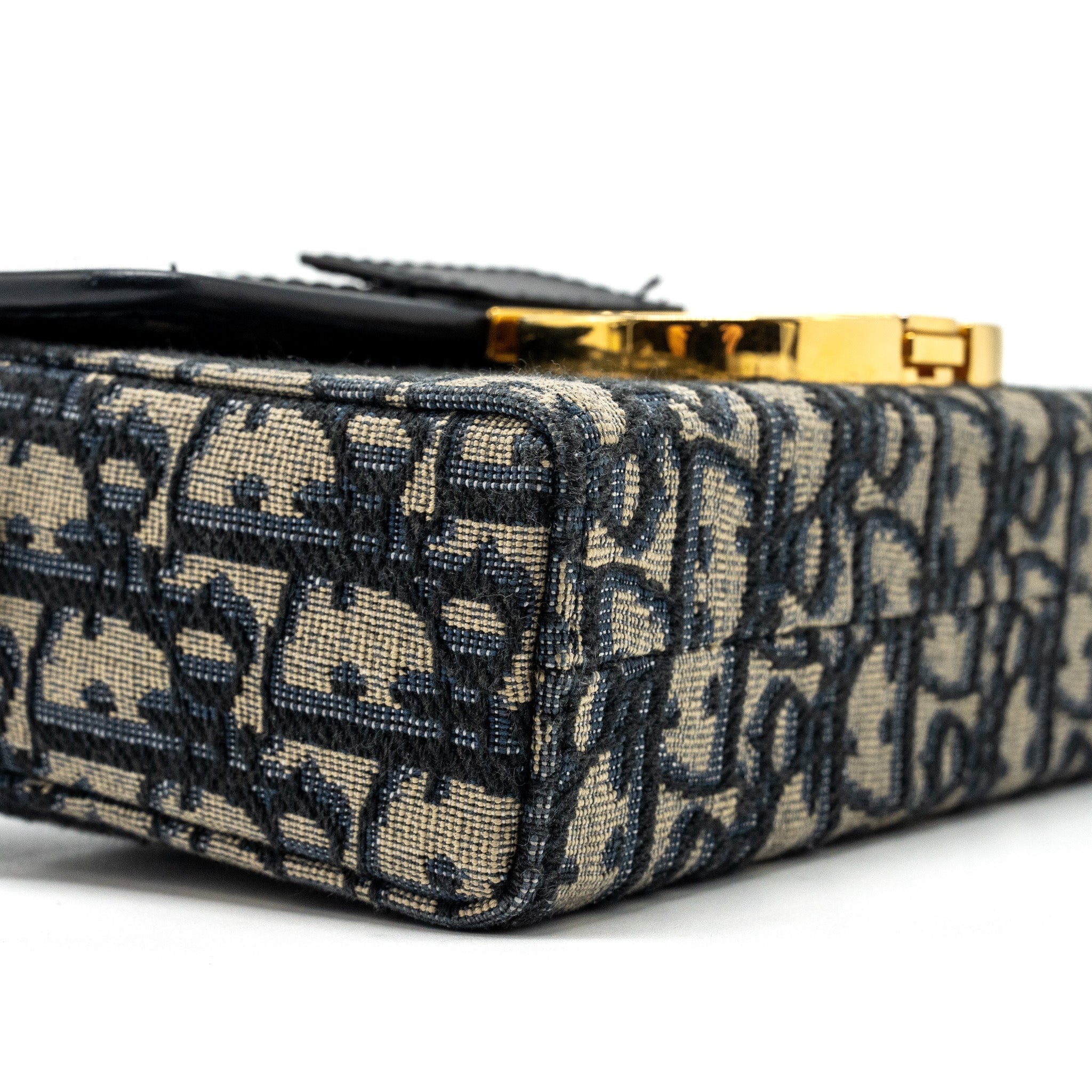 dior-30-montaigne-box-blue-oblique-jacquard-ghw-2
