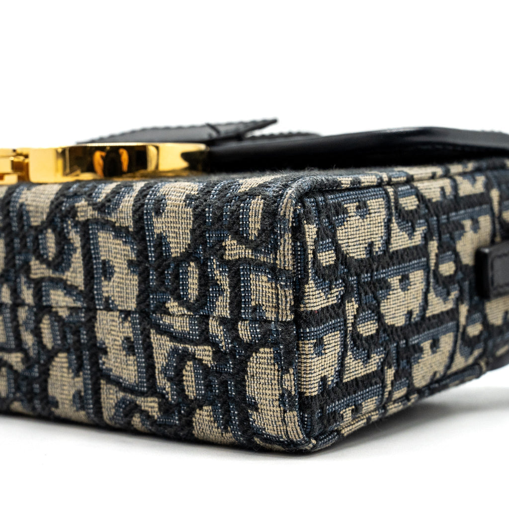dior-30-montaigne-box-blue-oblique-jacquard-ghw-2