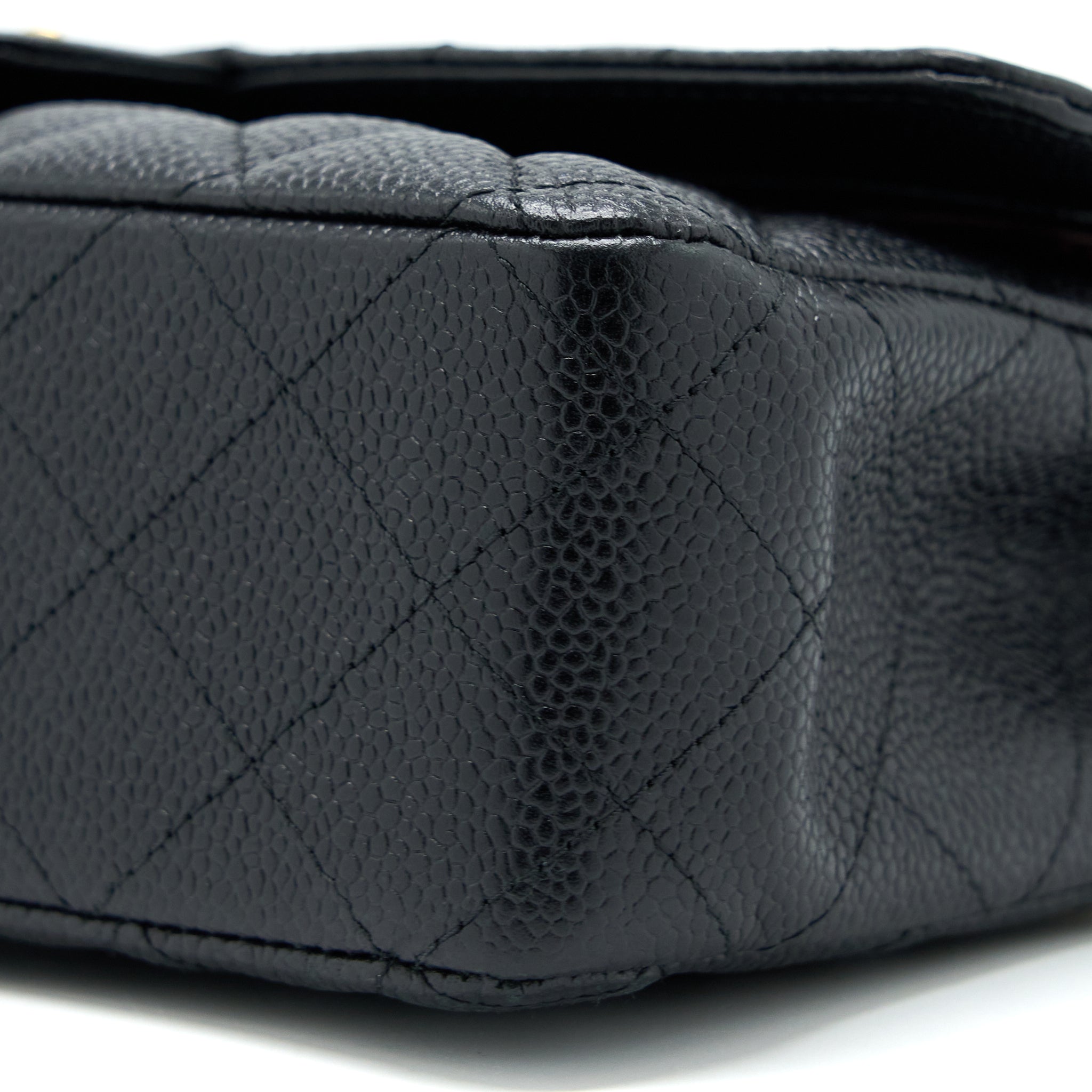 chanel-medium-classic-double-flap-bag-caviar-black-ghw-4