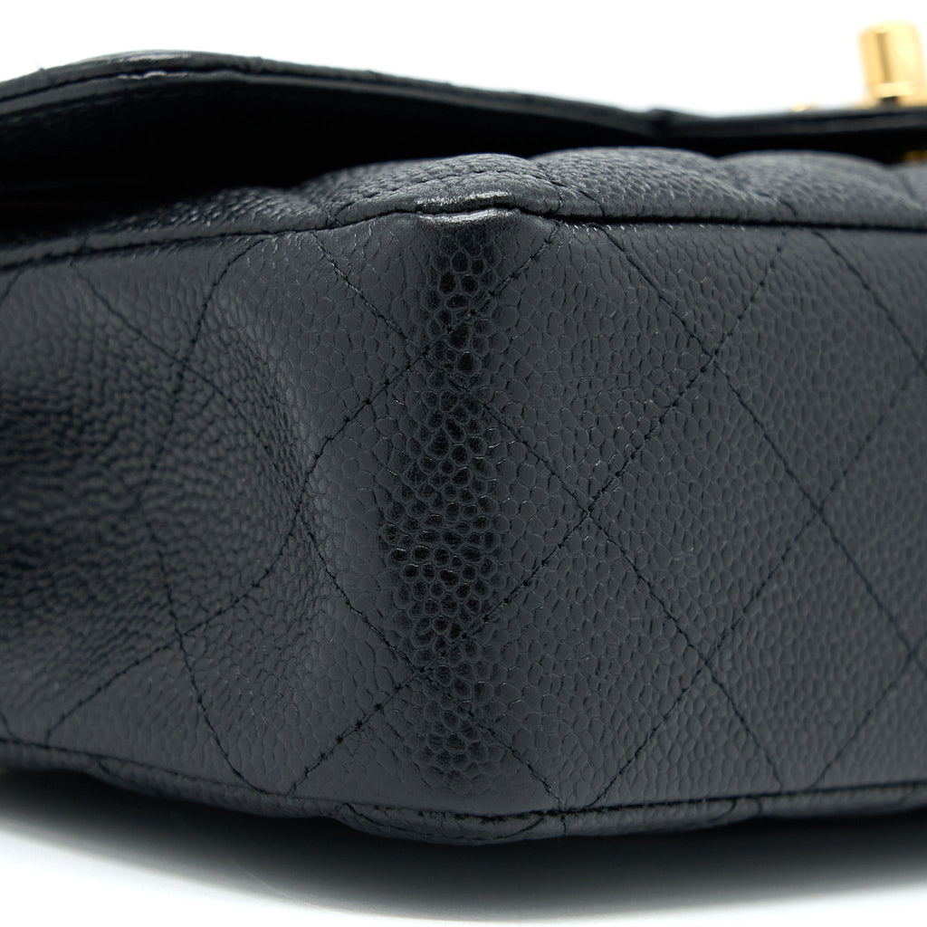 chanel-medium-classic-double-flap-bag-caviar-black-ghw-4