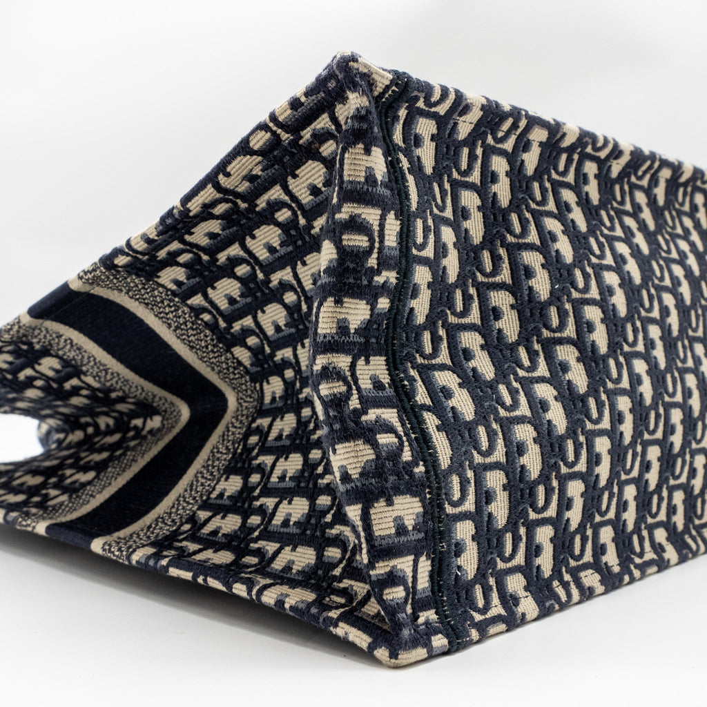 dior-large-book-tote-dior-oblique-canvas-blue