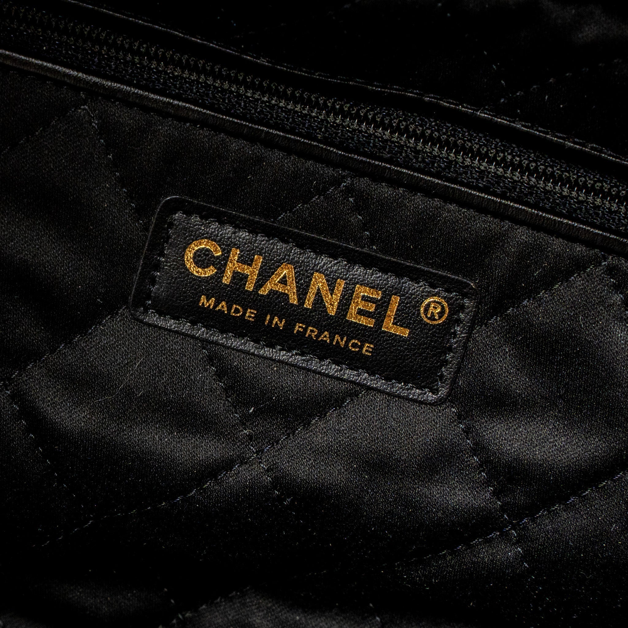 chanel-medium-22-bag-gold-letter-shiny-calfskin-black-brushed-ghw-microchip