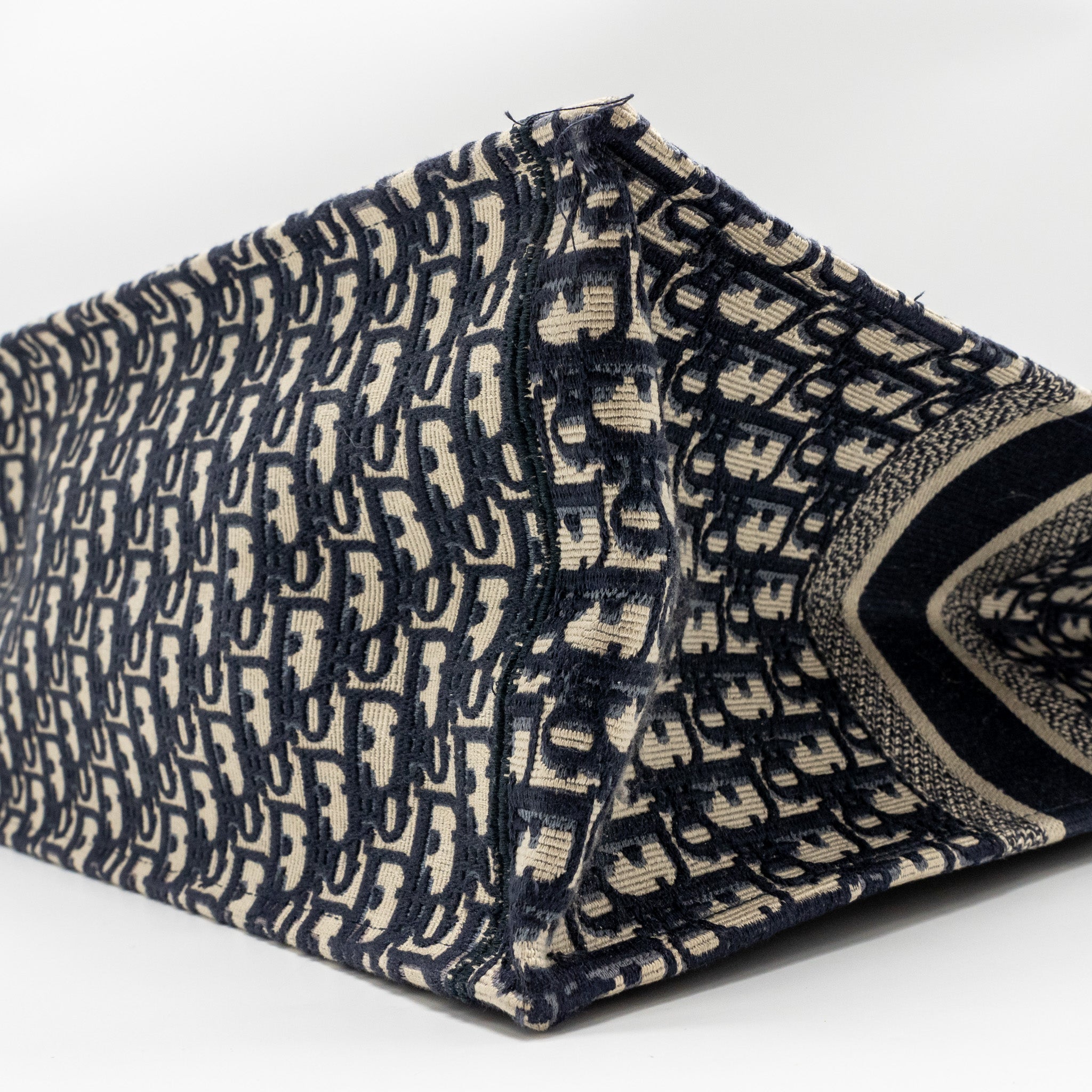 dior-large-book-tote-dior-oblique-canvas-blue