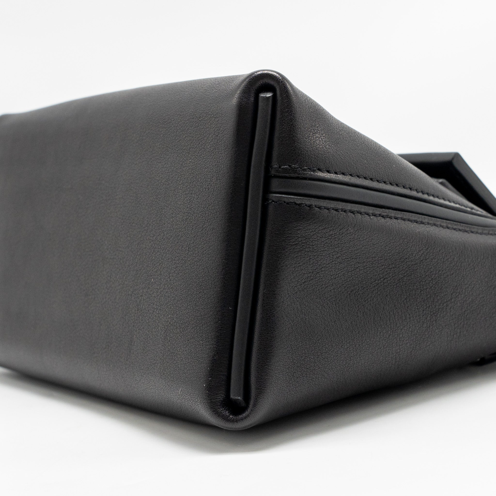 hermes-mini-24-24-2424-21-bag-evercolor-swift-black-shw-stamp-k